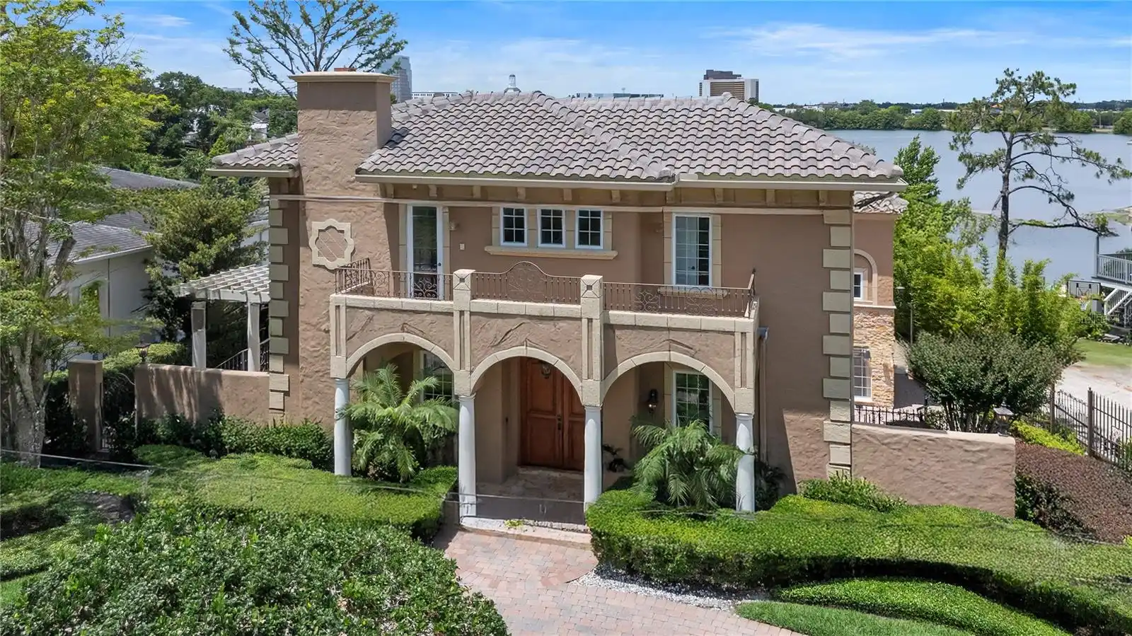 4BR, Home, 4BA, $2,399,000
Read More