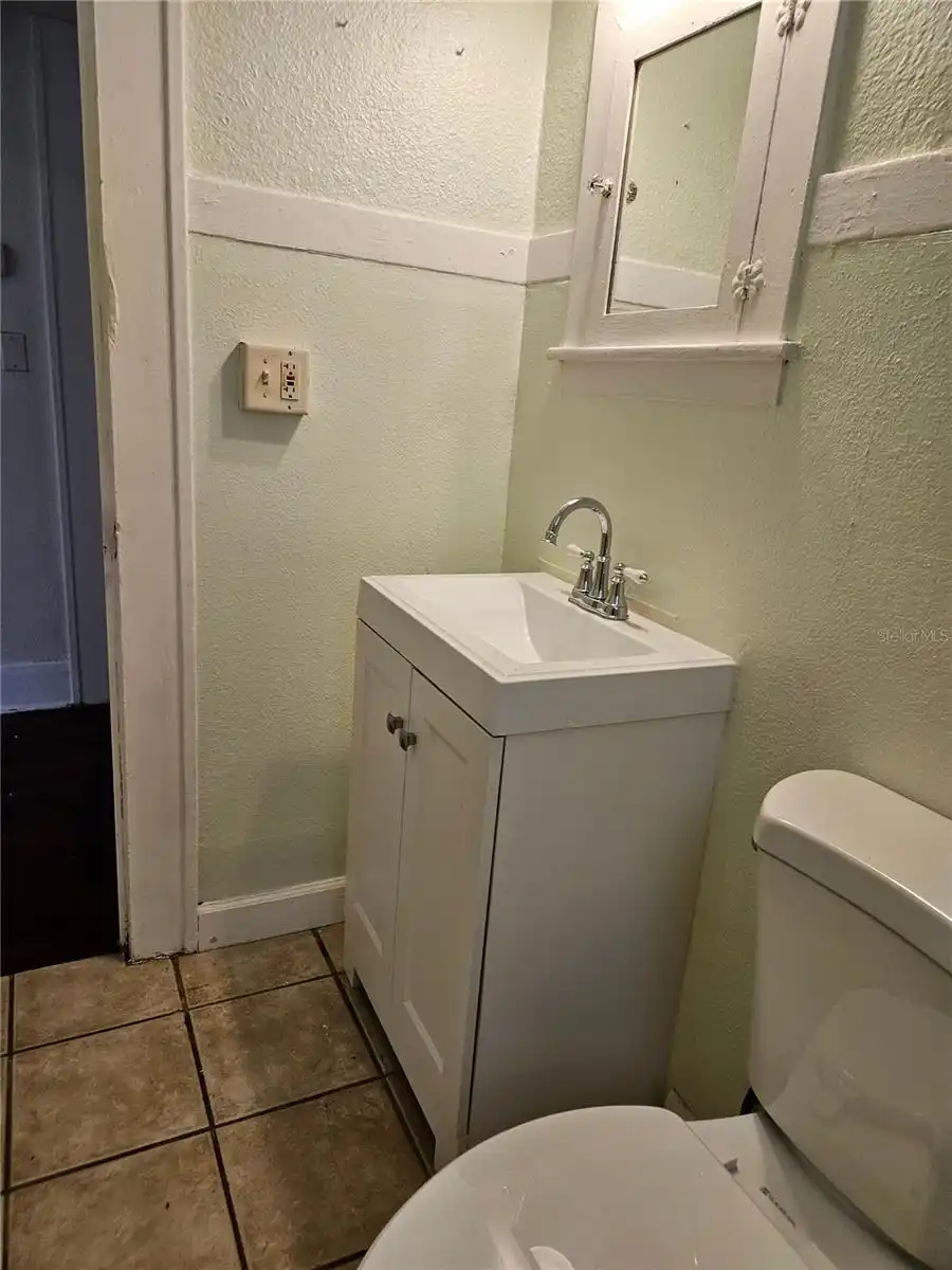 Listing Photo 9