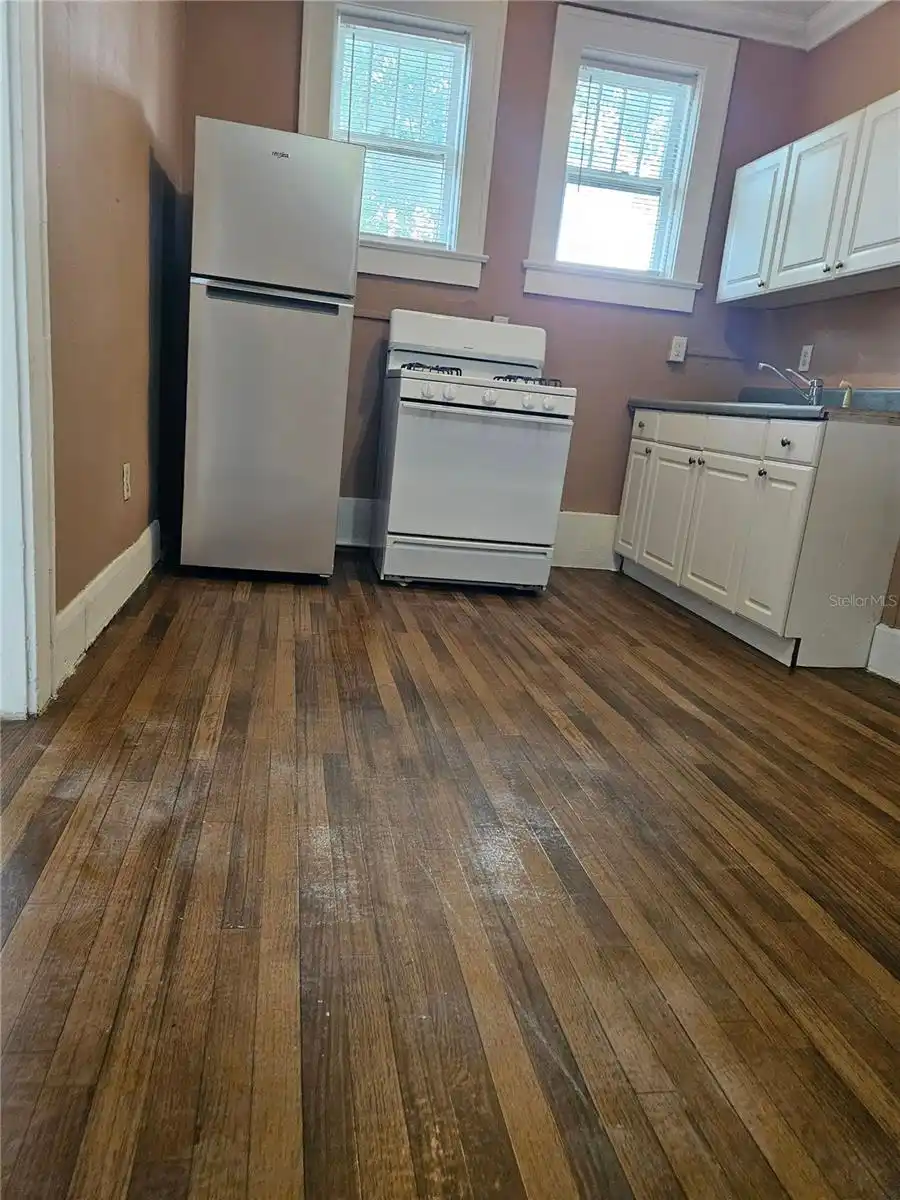Listing Photo 5
