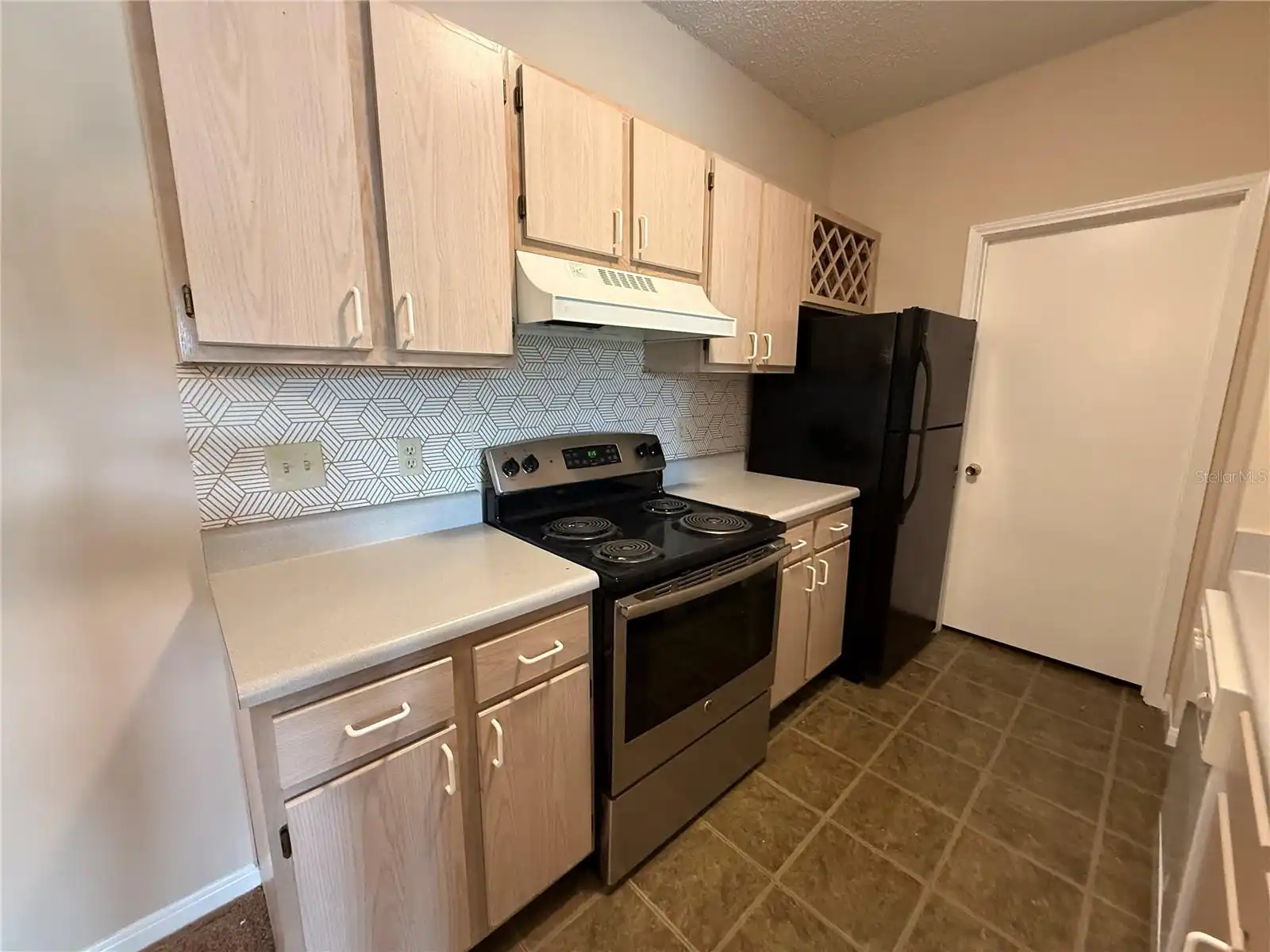 Listing Photo 6