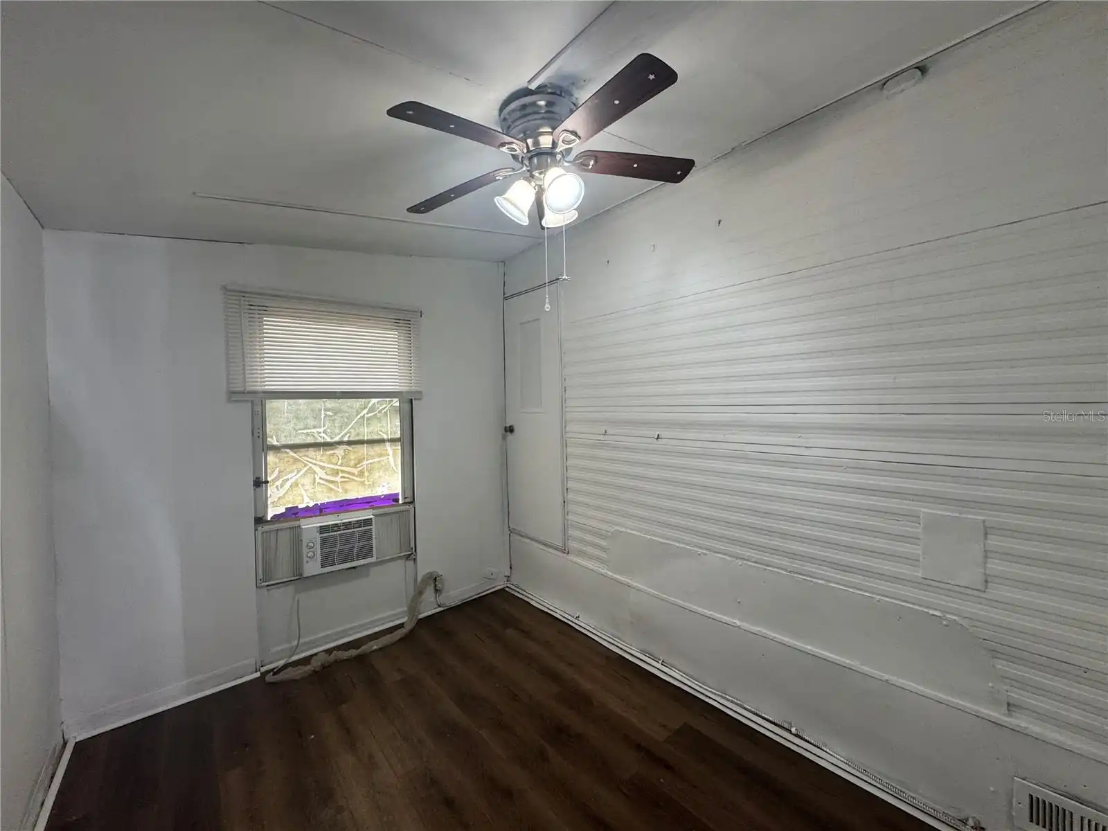 Listing Photo 8