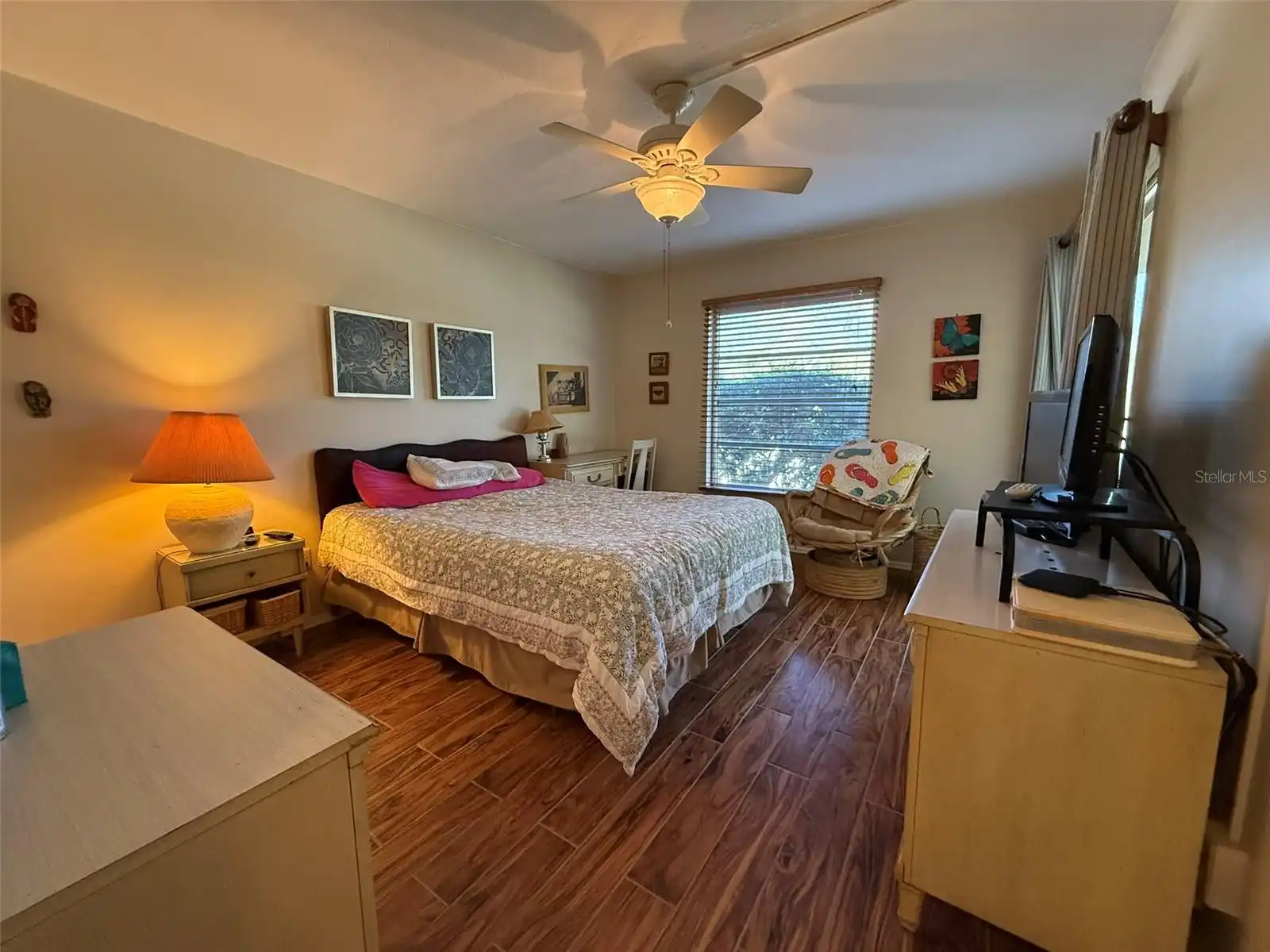 Listing Photo 11