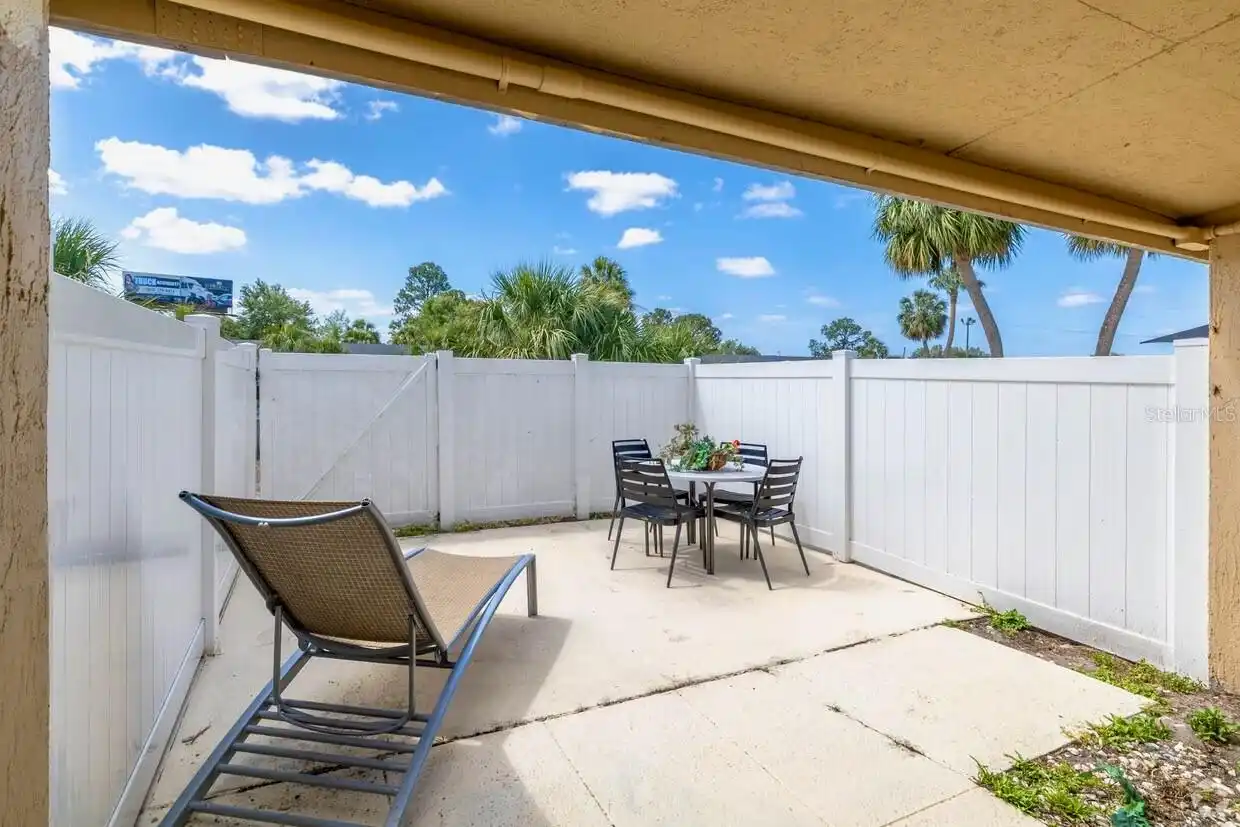 Listing Photo 8