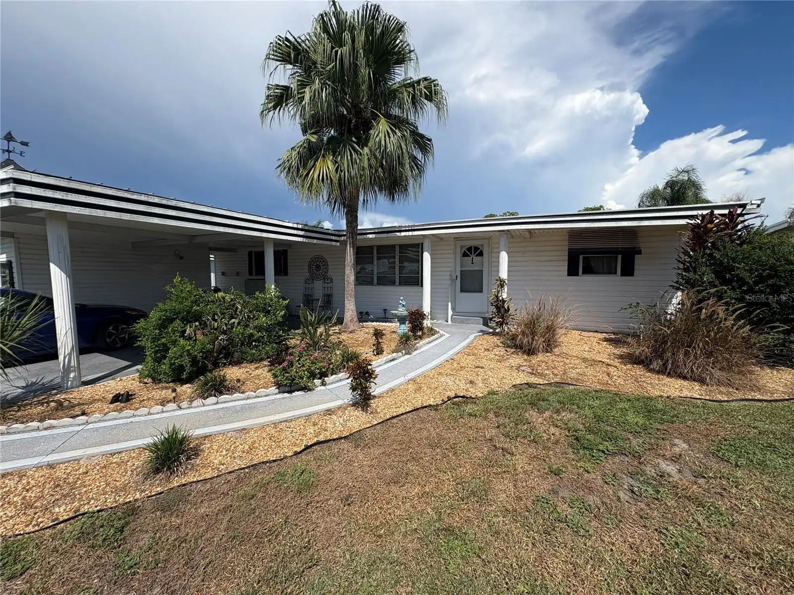 Tavares Real Estate