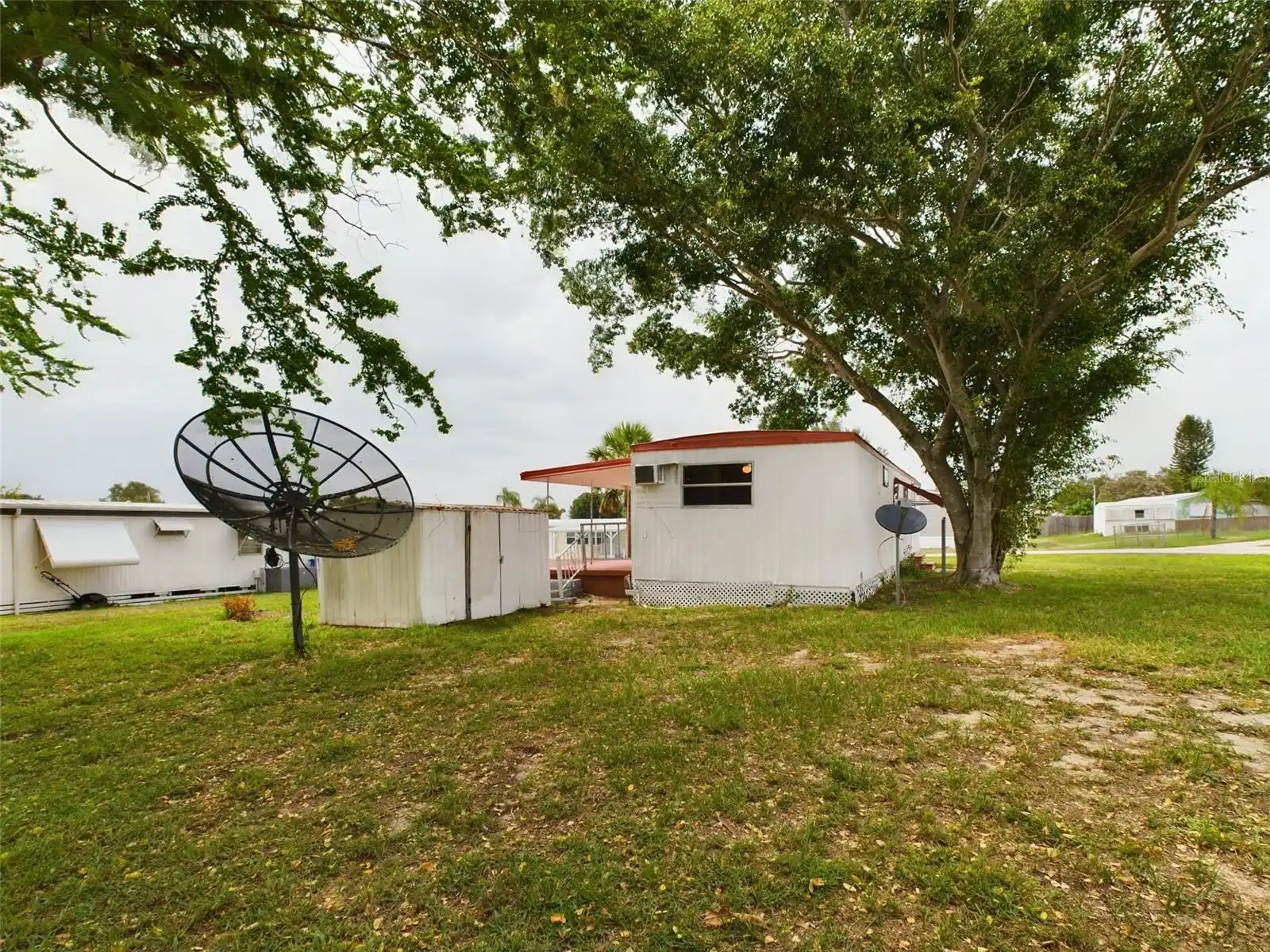 Listing Photo 11