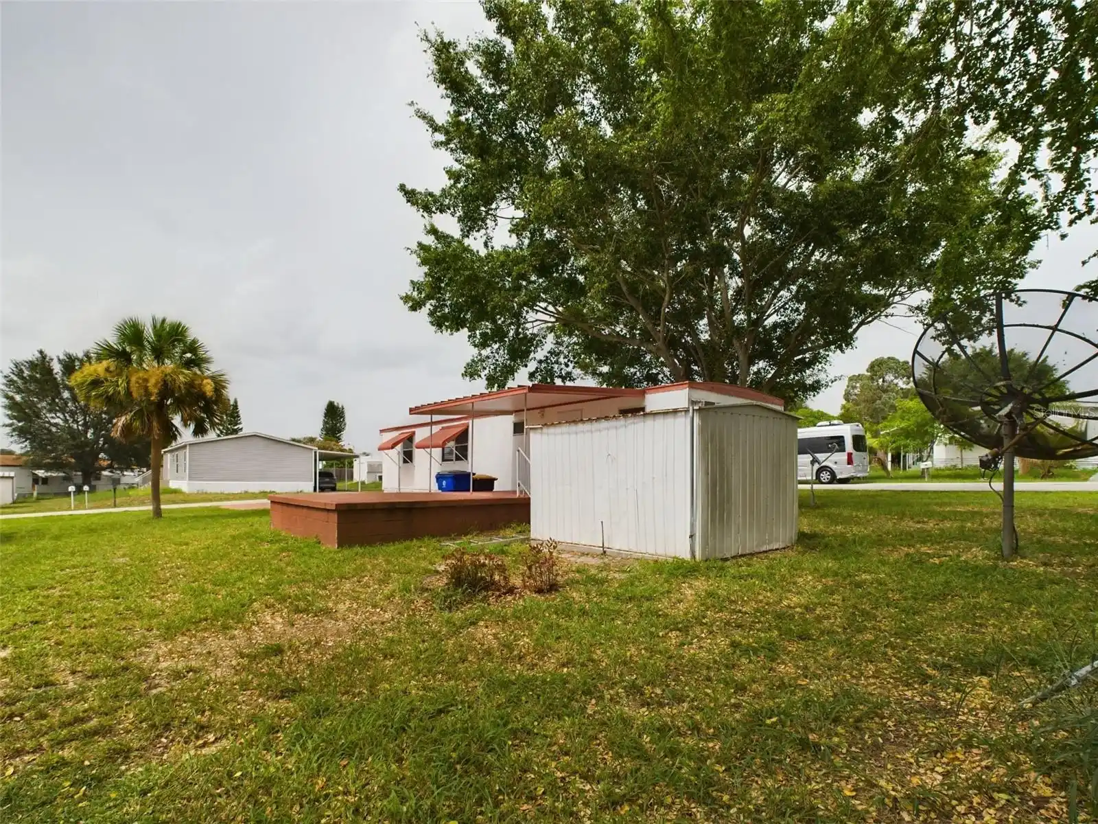 Listing Photo 12