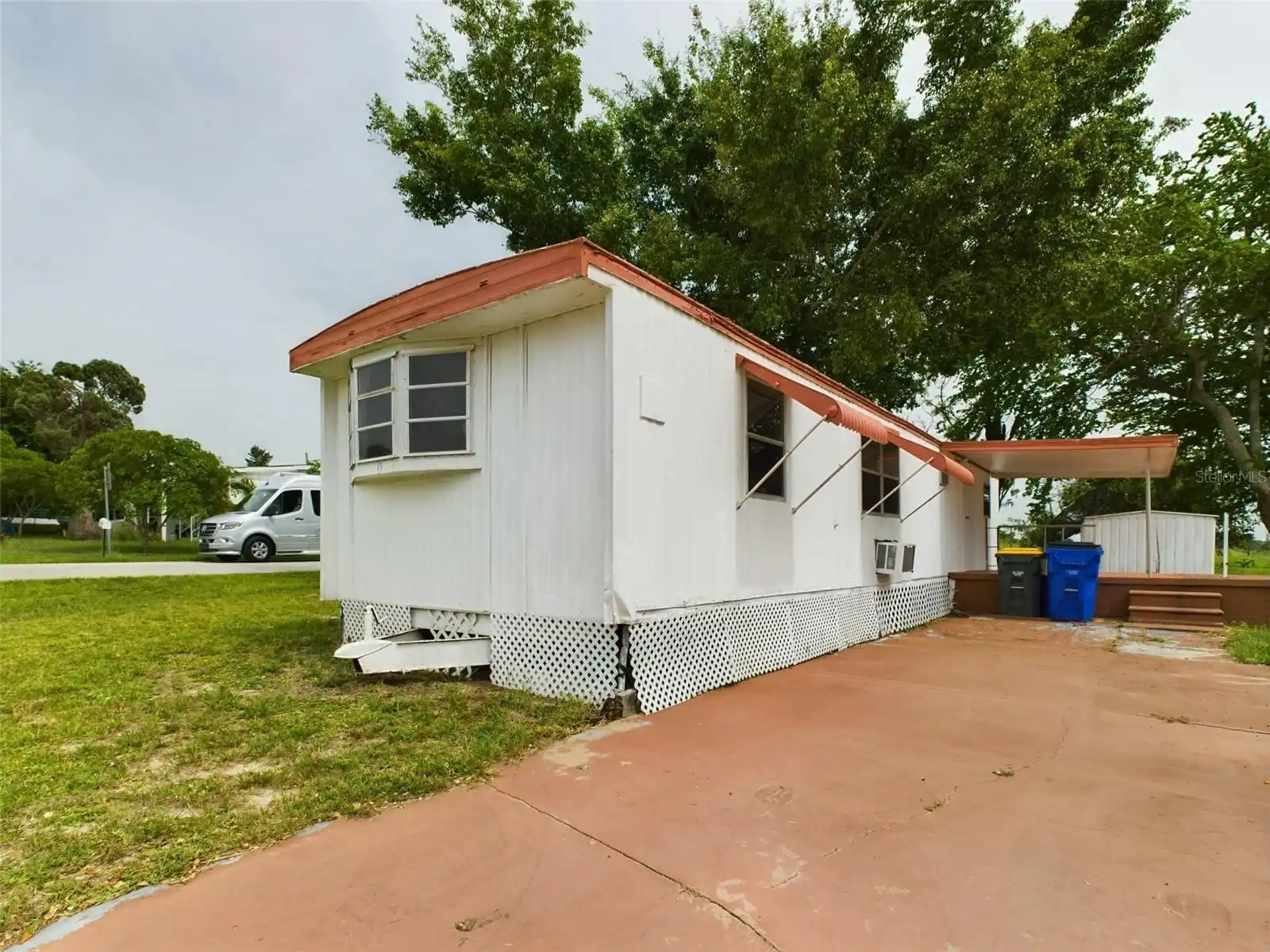 Listing Photo 10