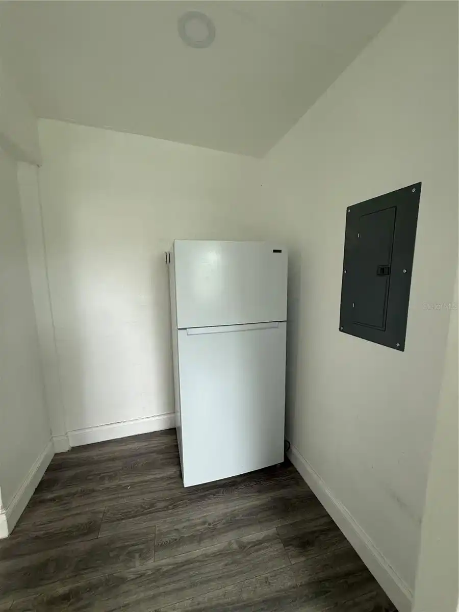 Listing Photo 7