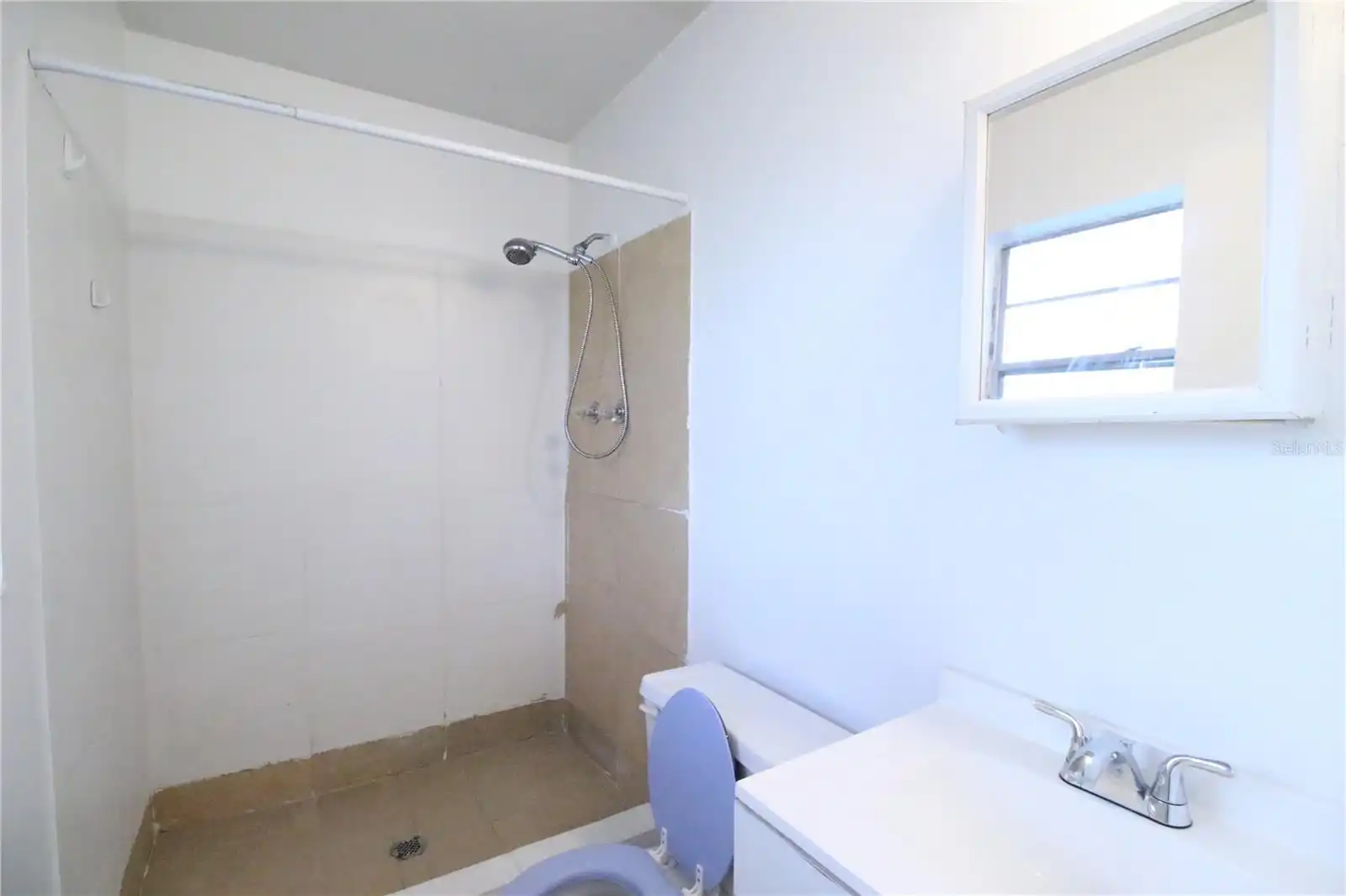 Listing Photo 10