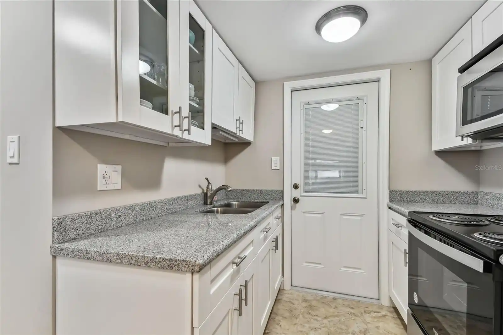 Listing Photo 11