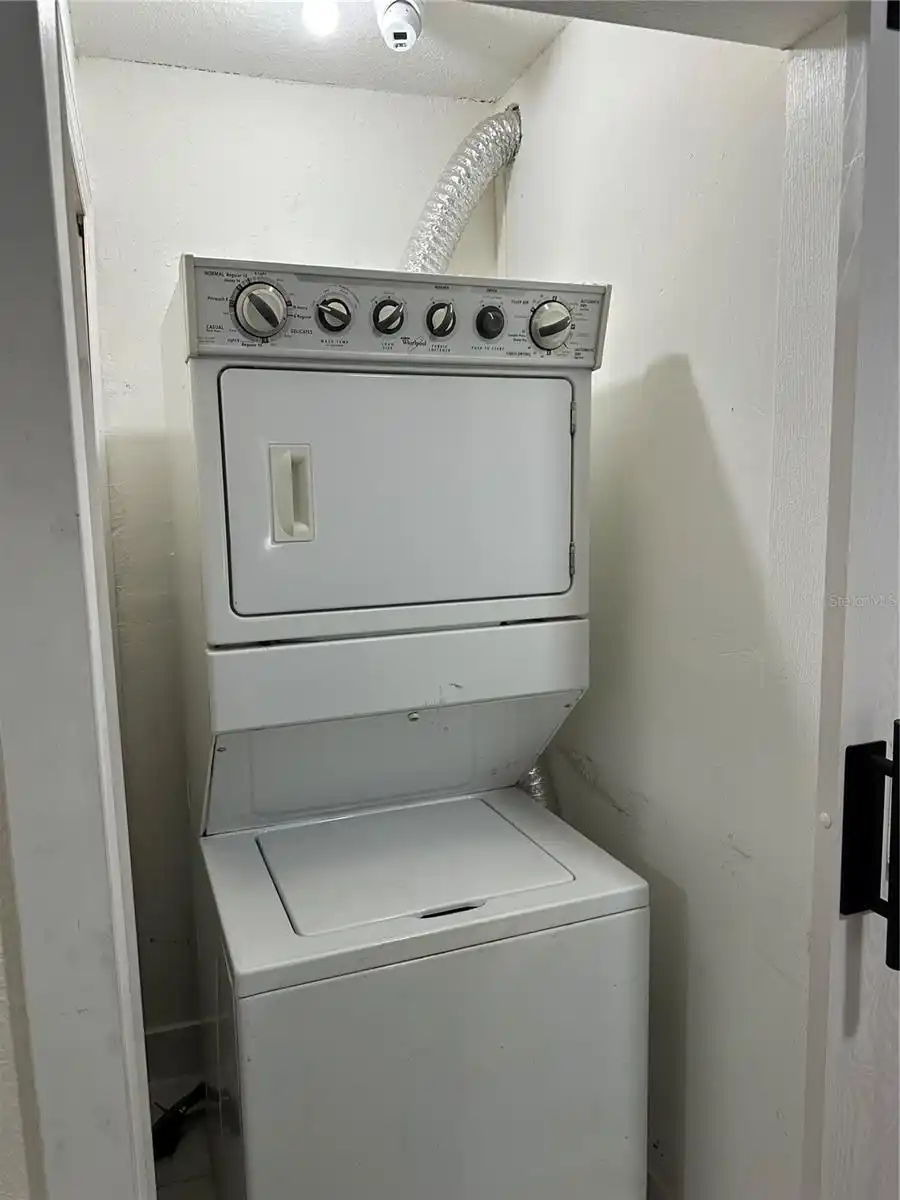 Listing Photo 10