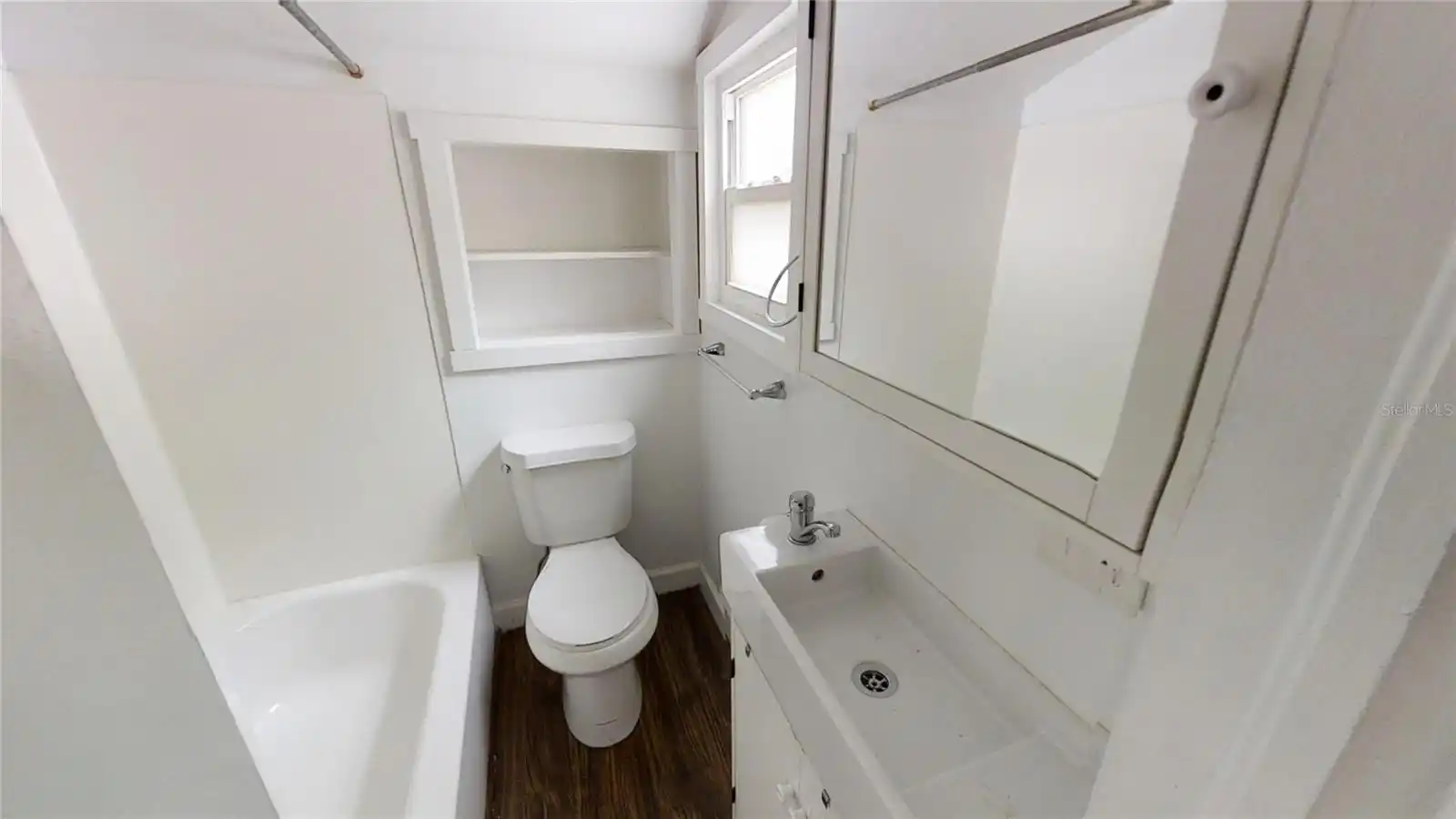 Listing Photo 11
