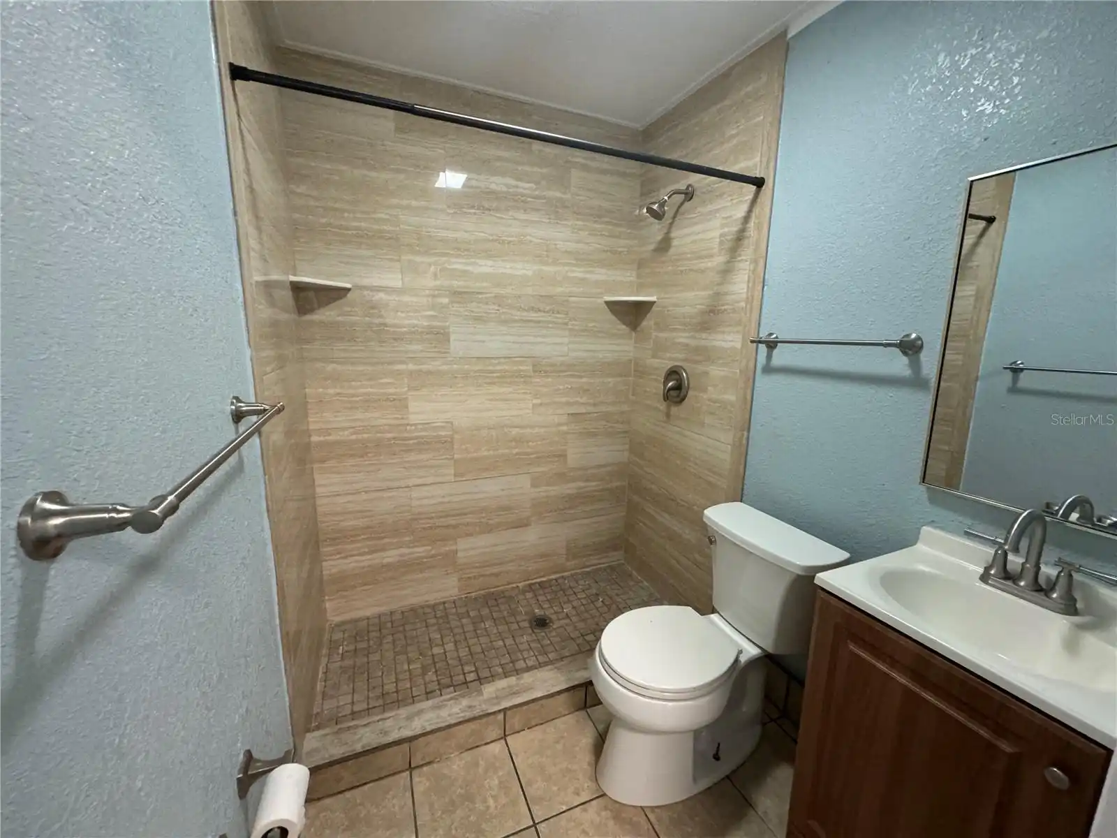 Listing Photo 12