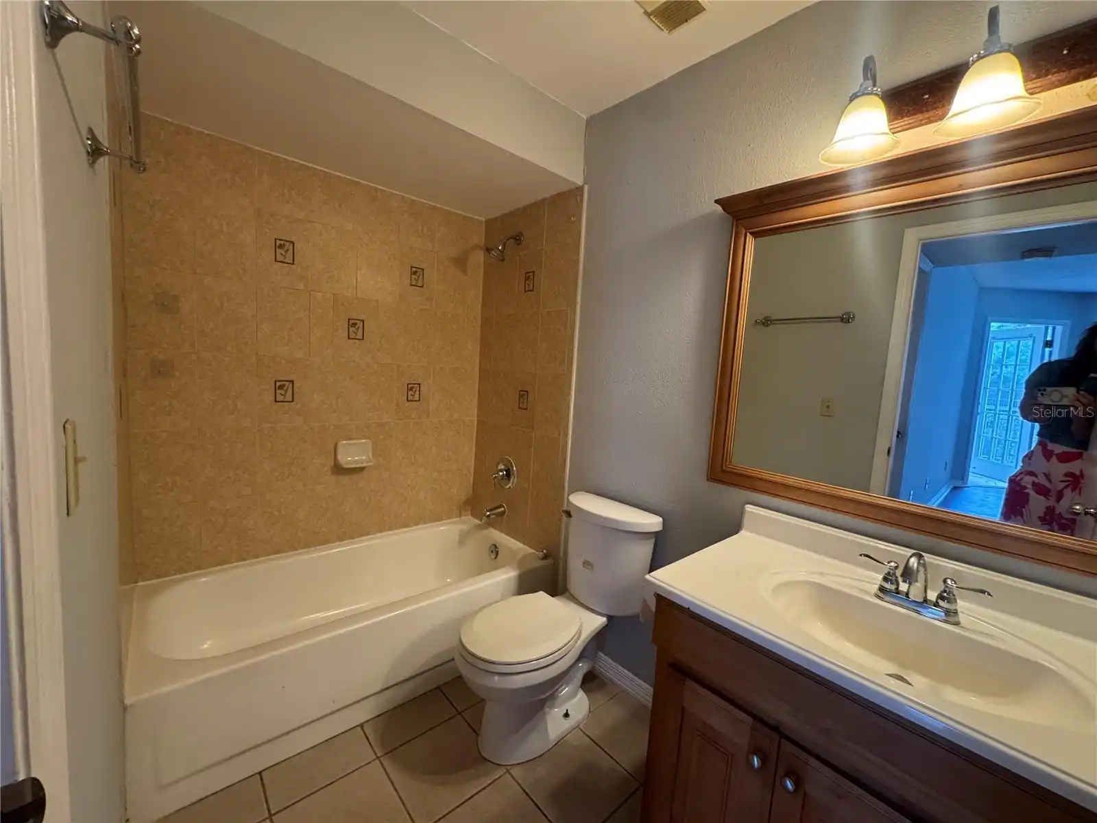 Listing Photo 8