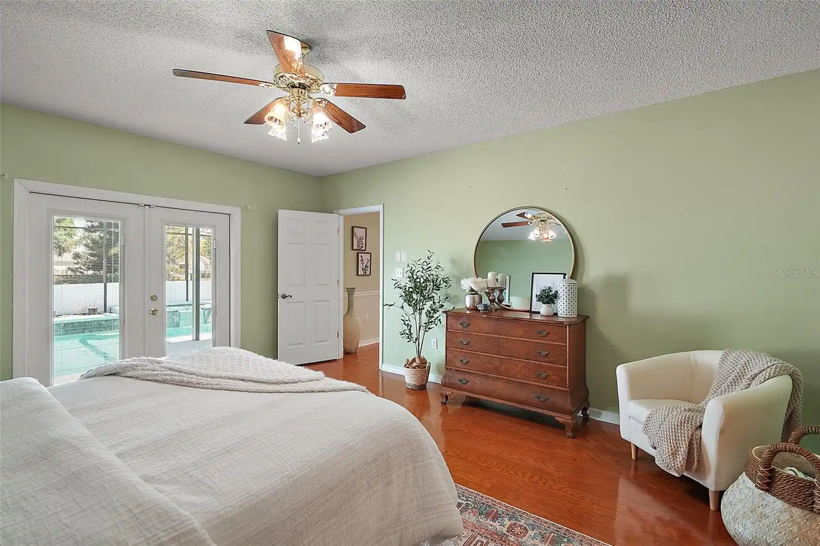 Listing Photo 18
