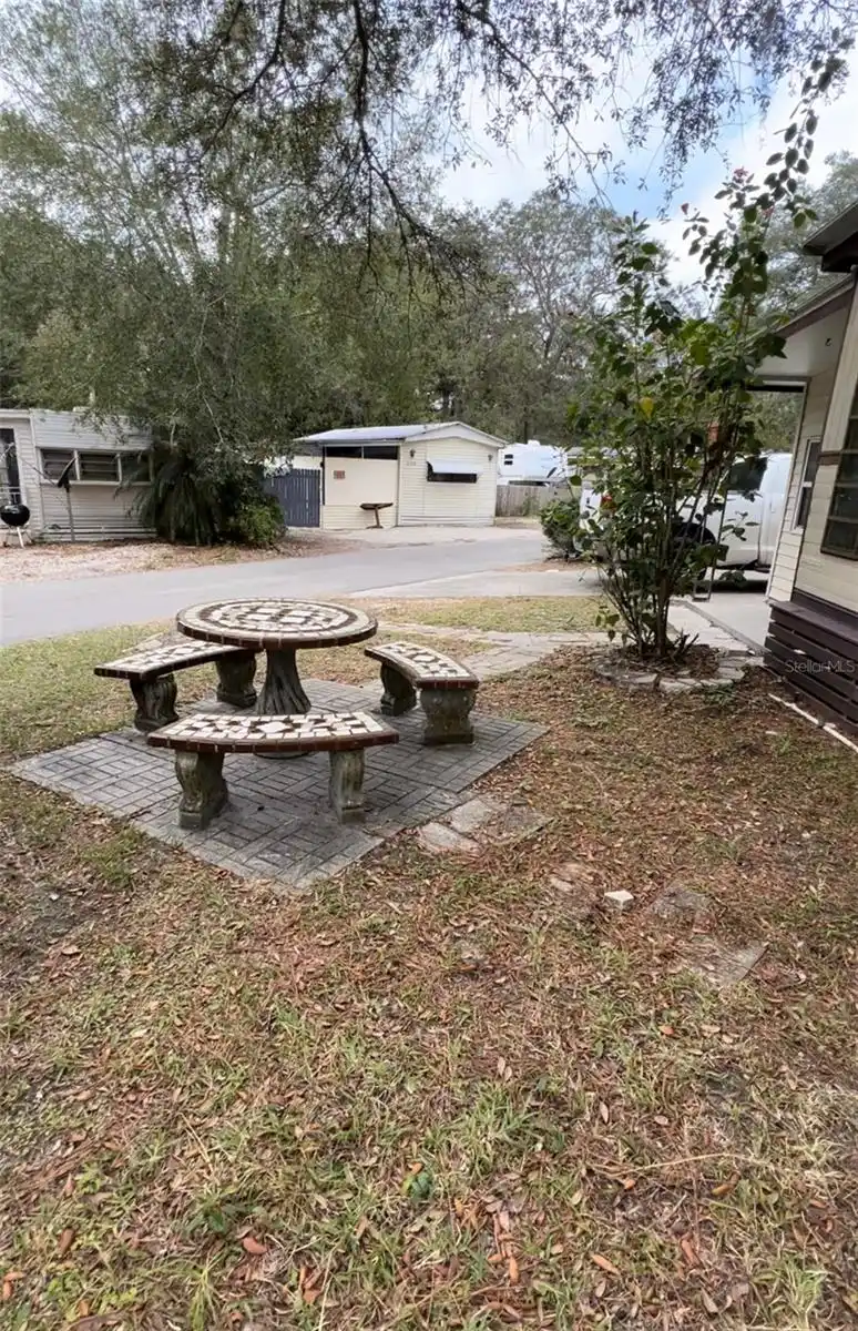 Listing Photo 9