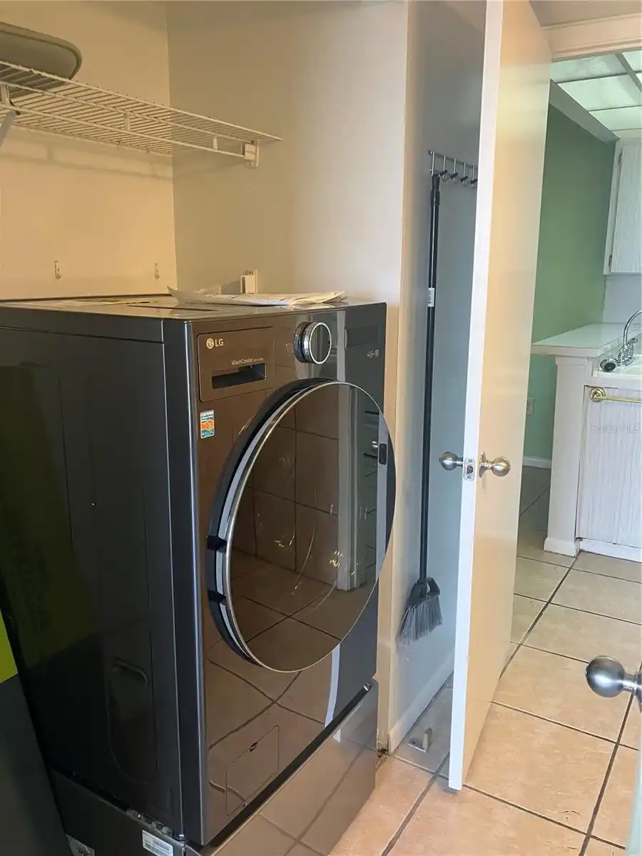Listing Photo 9