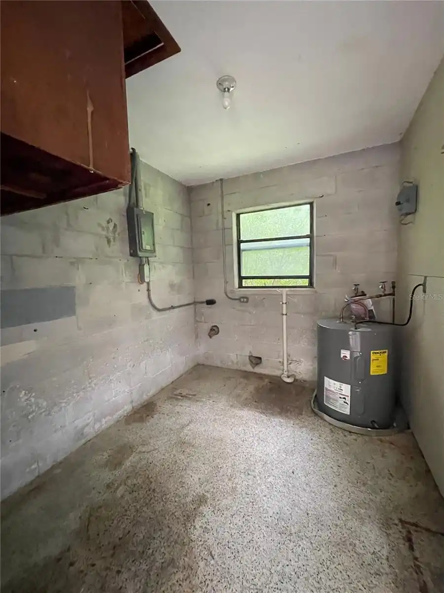 Listing Photo 11