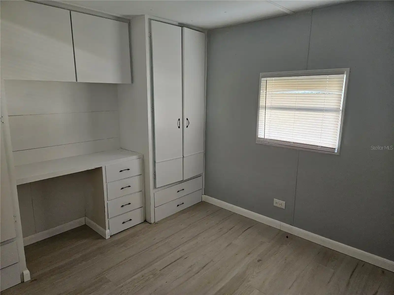 Listing Photo 12
