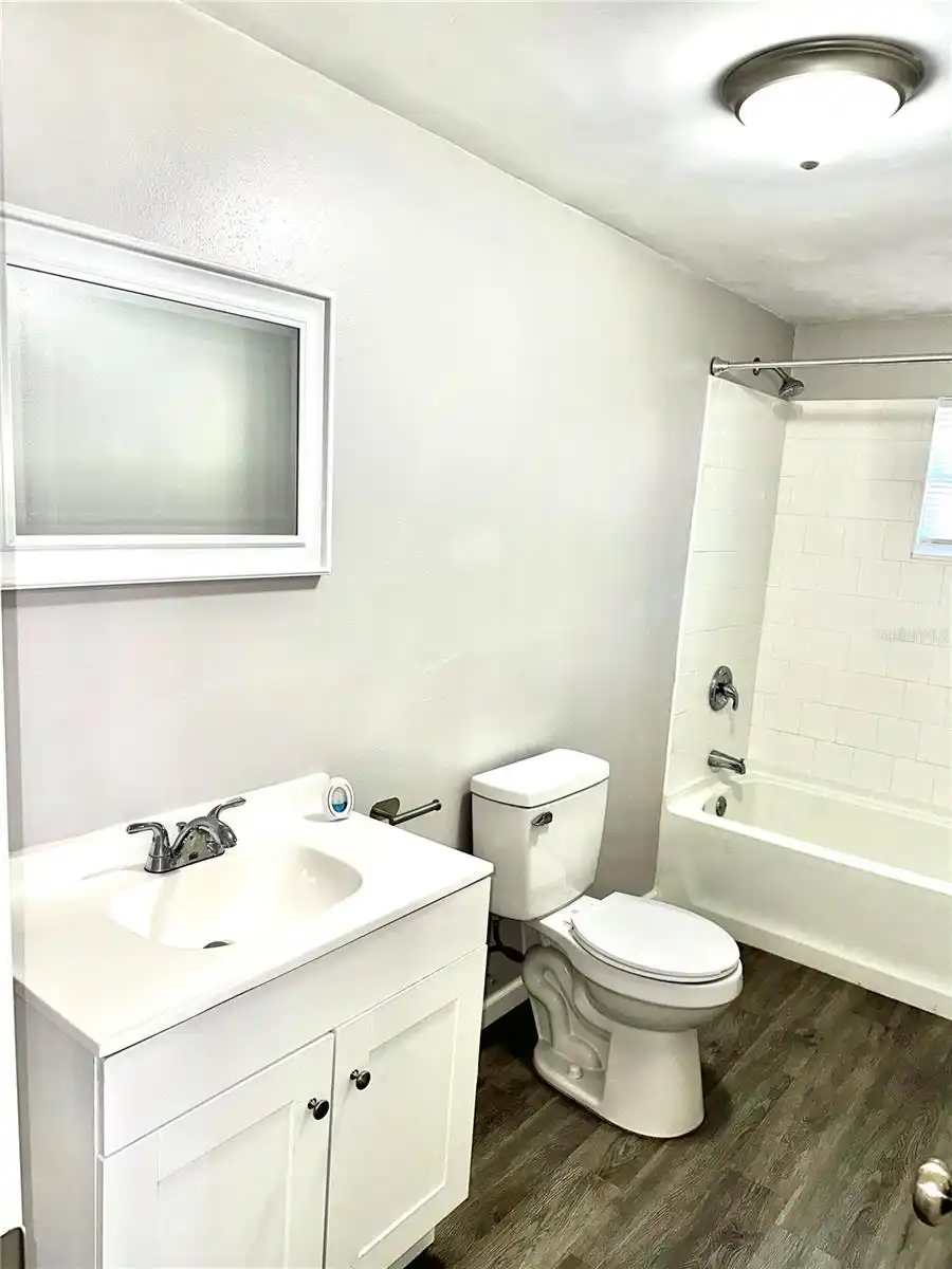 Listing Photo 14