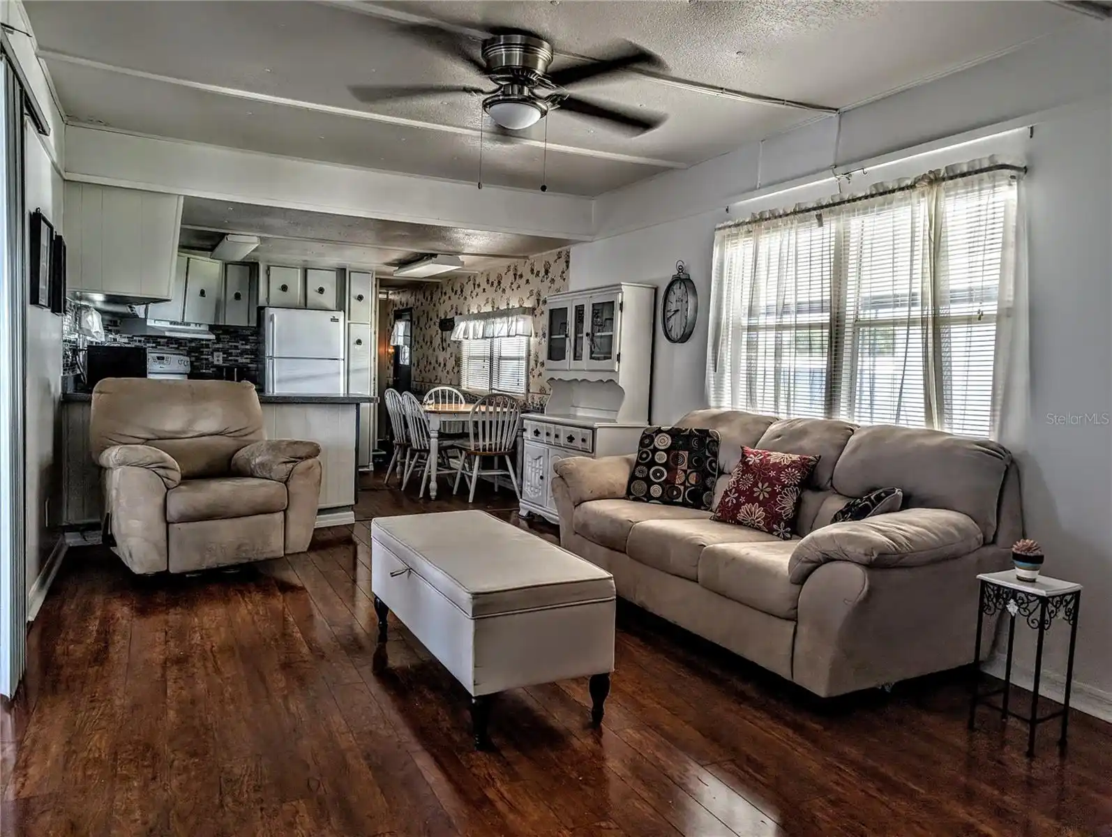 Listing Photo 8