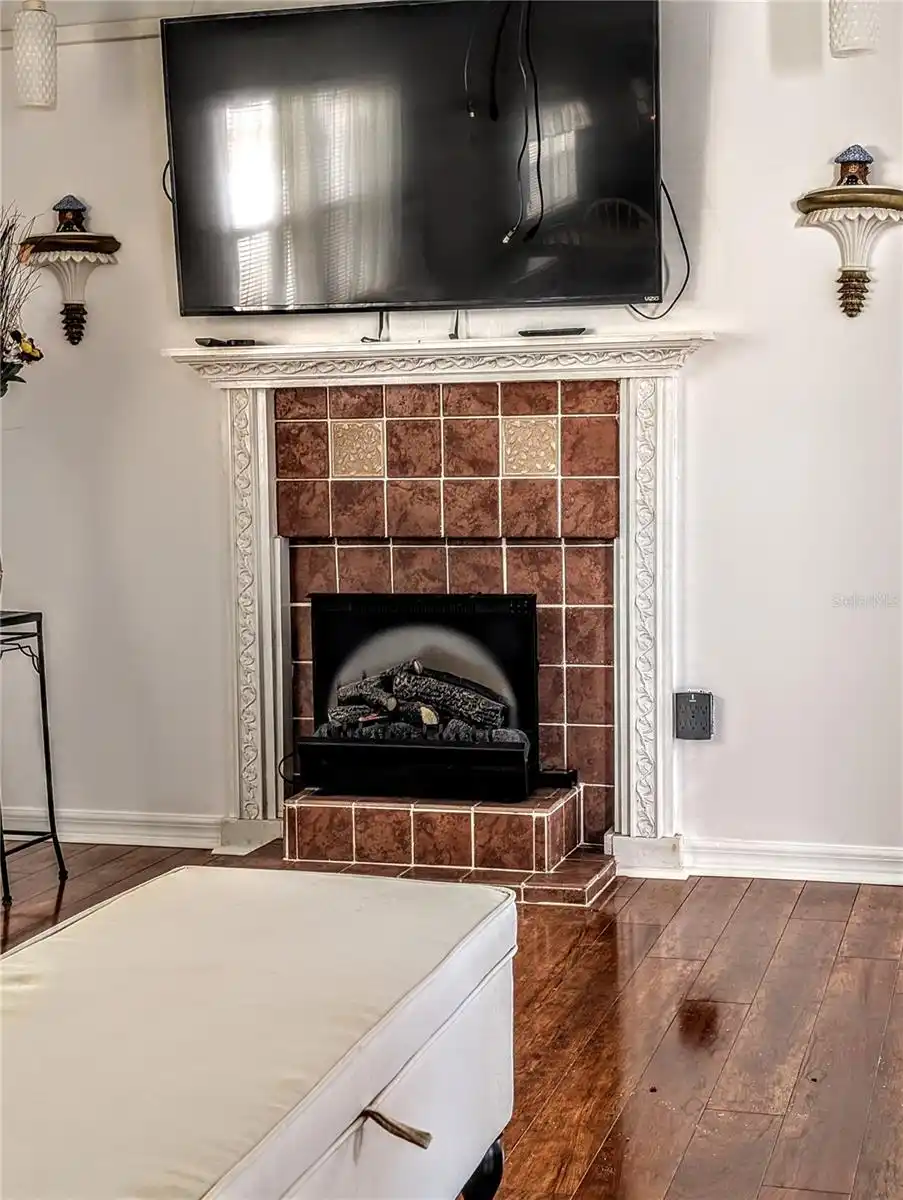 Listing Photo 10