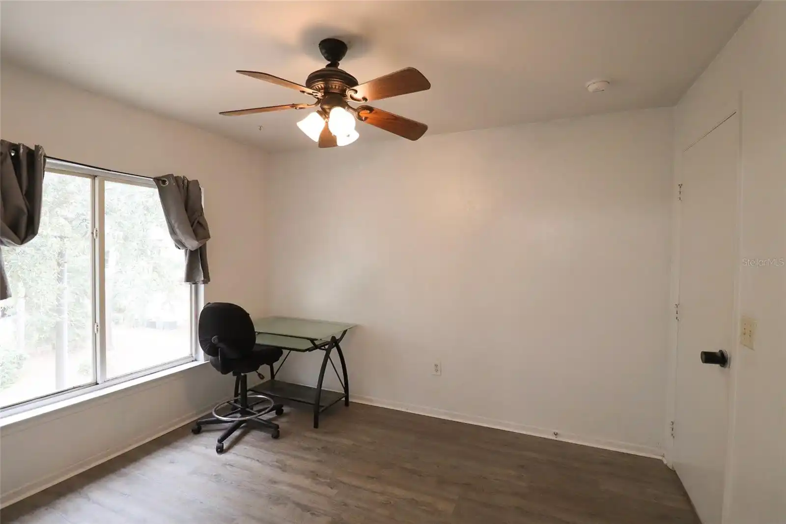 Listing Photo 15