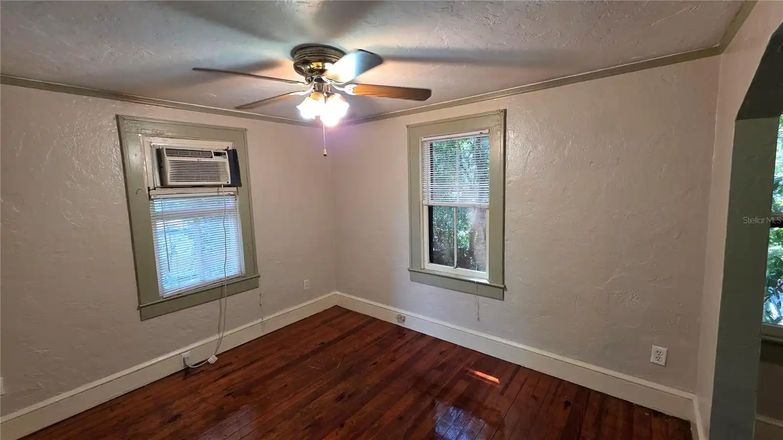 Listing Photo 6