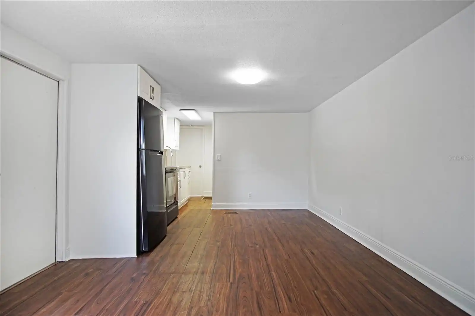 Listing Photo 9