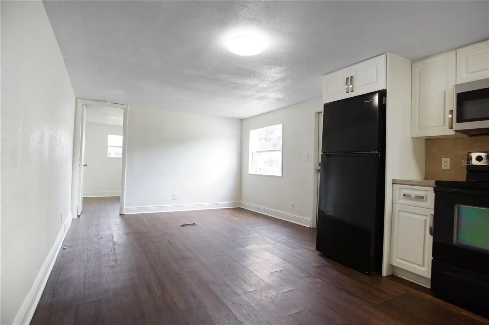 Listing Photo 10