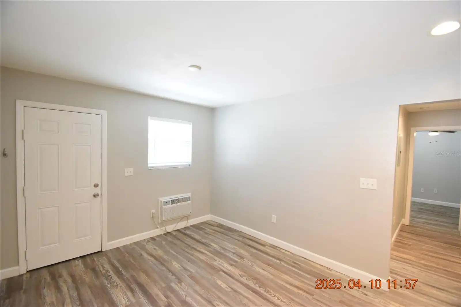 Listing Photo 9