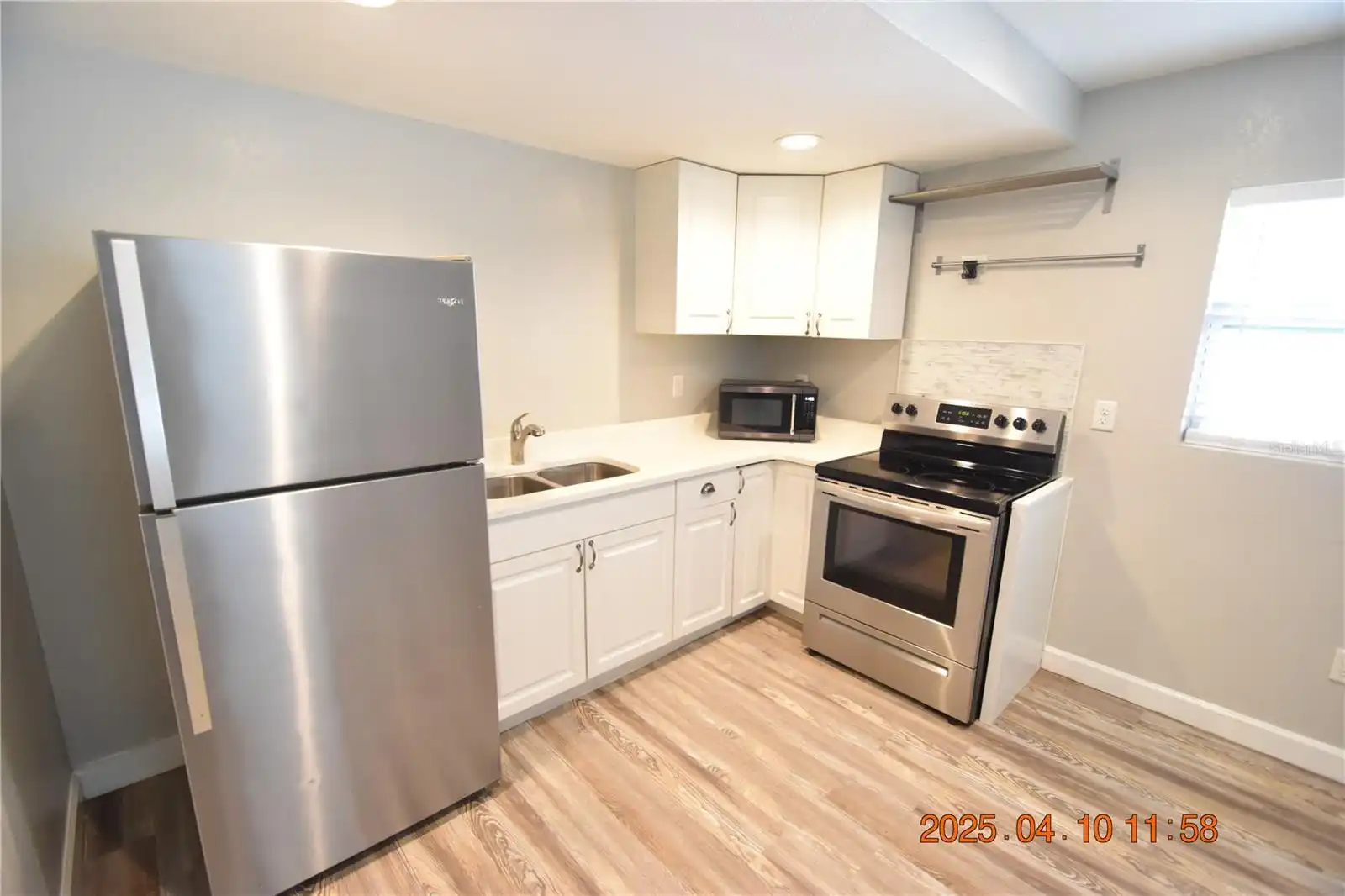 Listing Photo 12