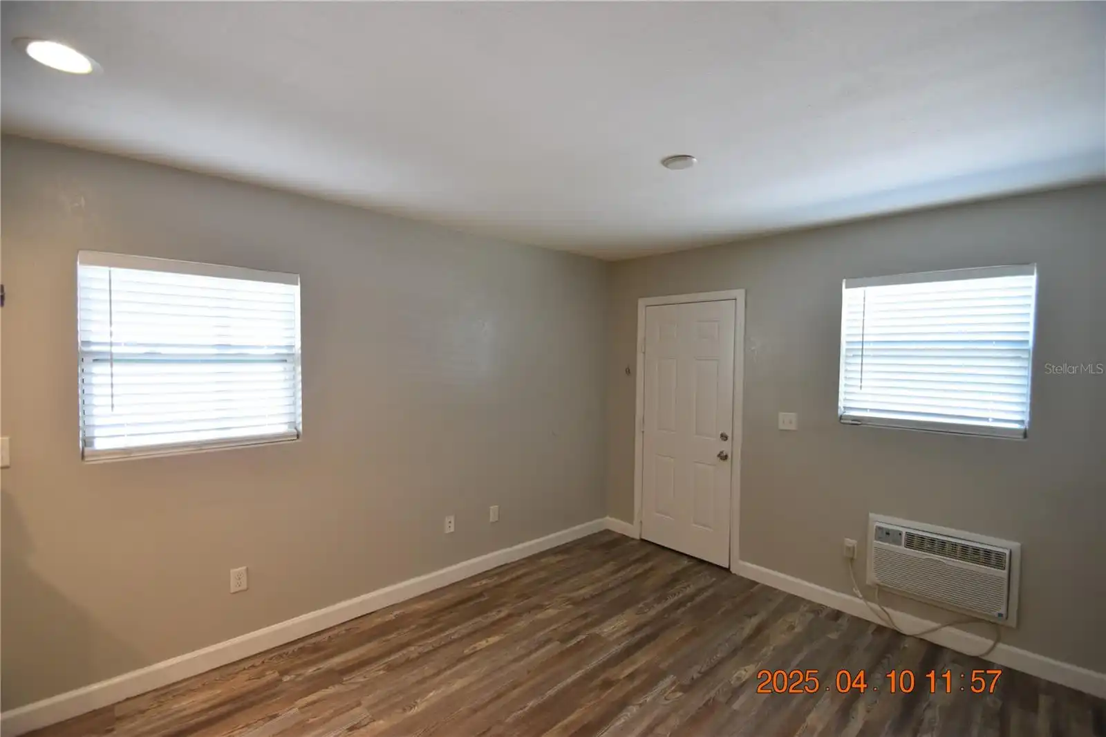 Listing Photo 10