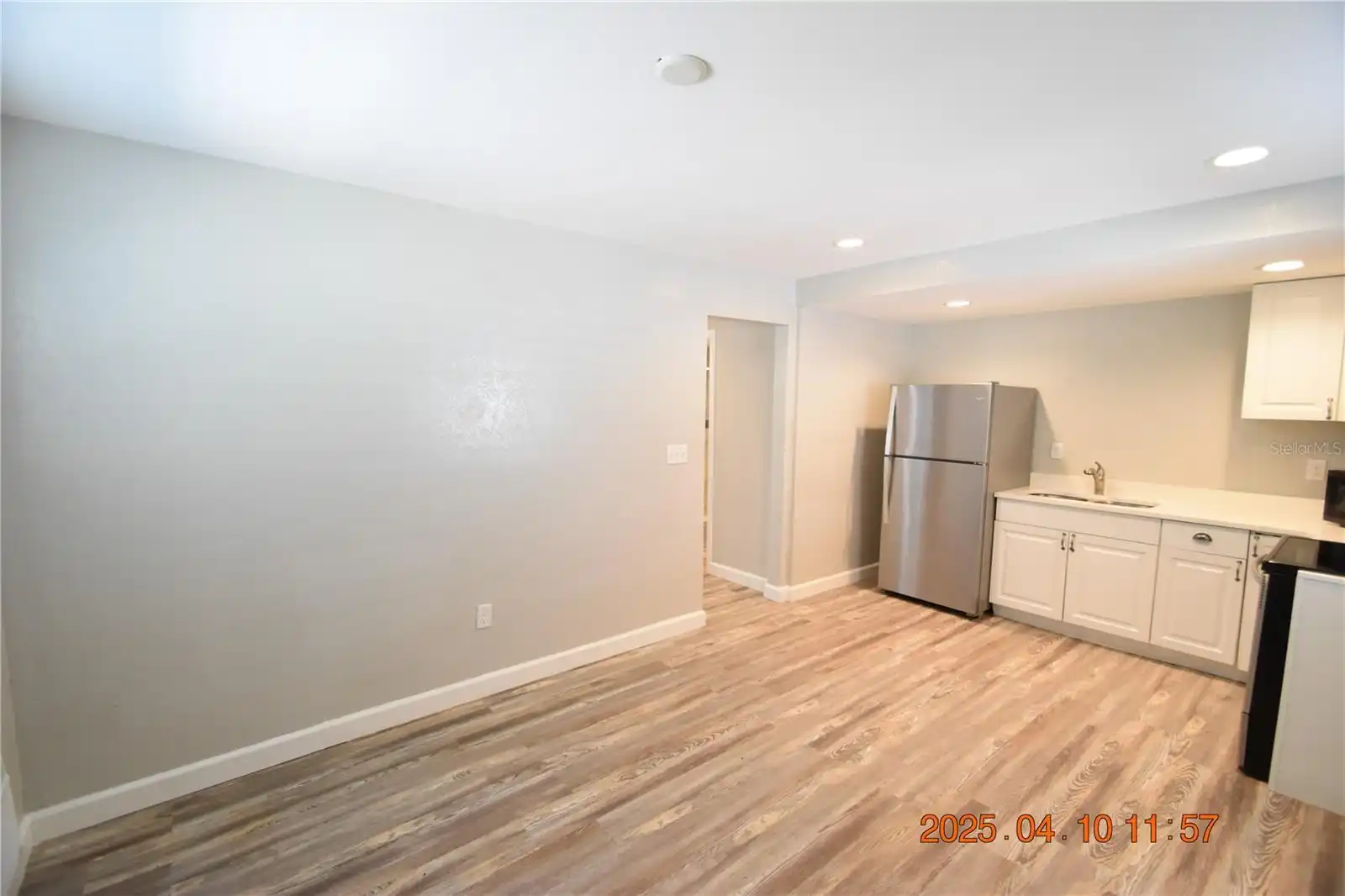 Listing Photo 8