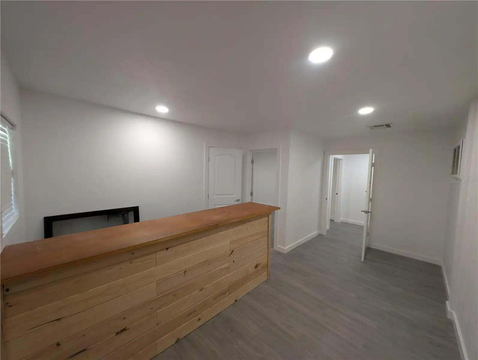 Listing Photo 10