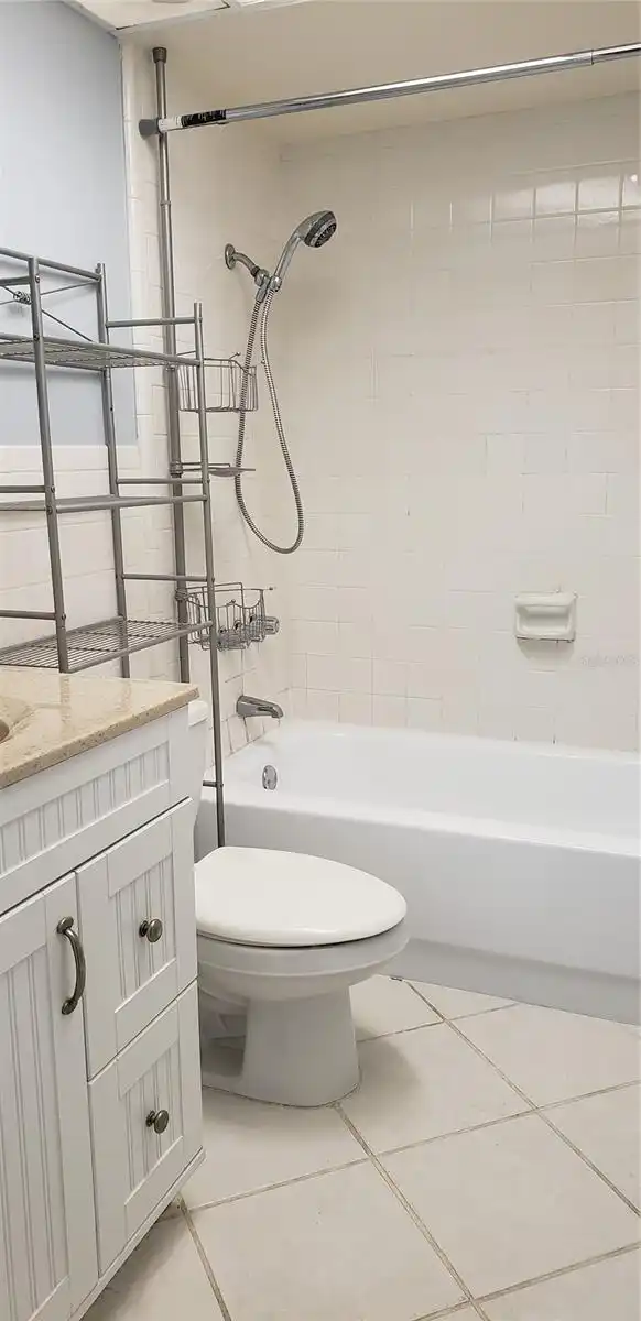 Listing Photo 12
