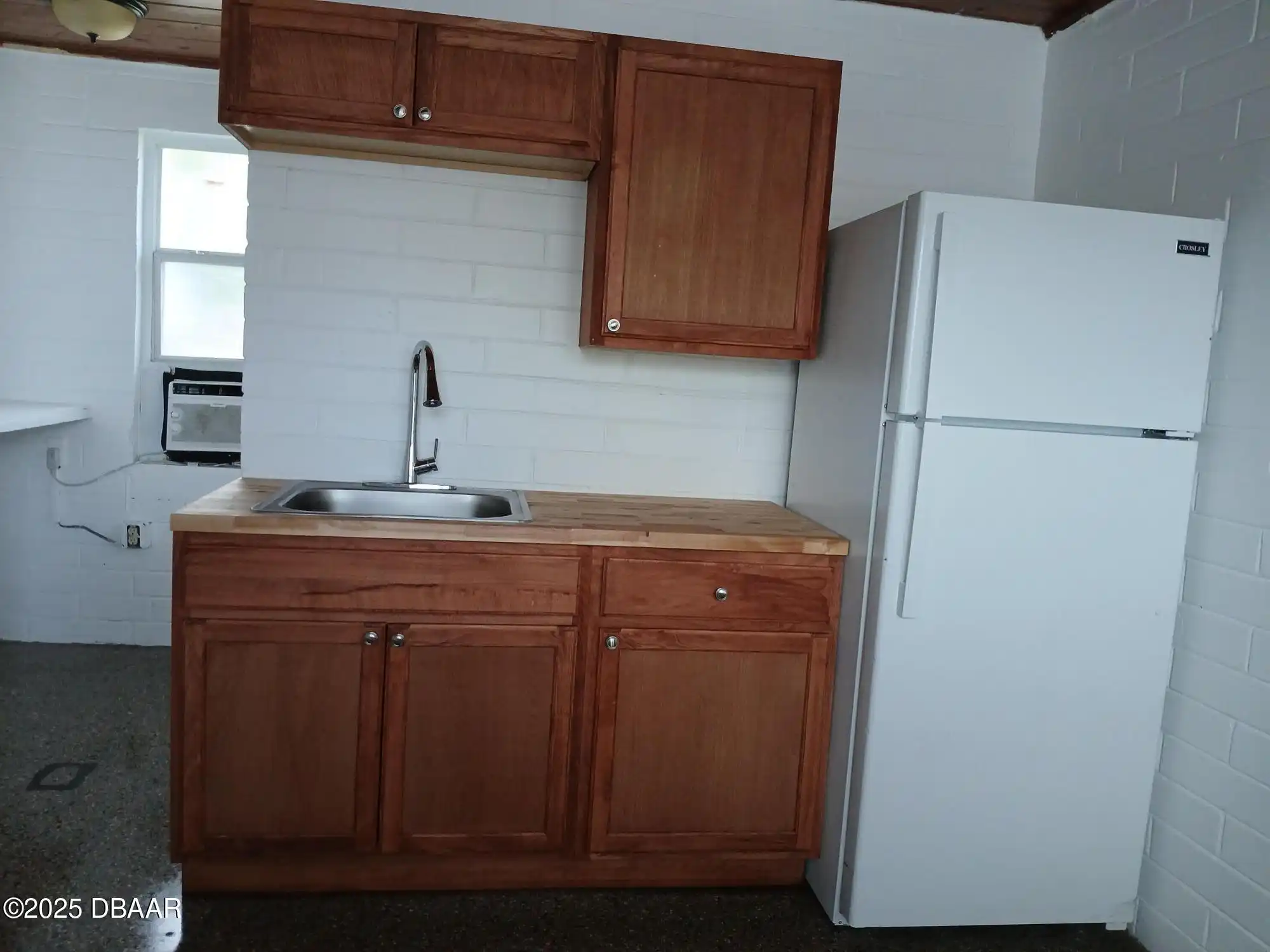 Listing Photo 8