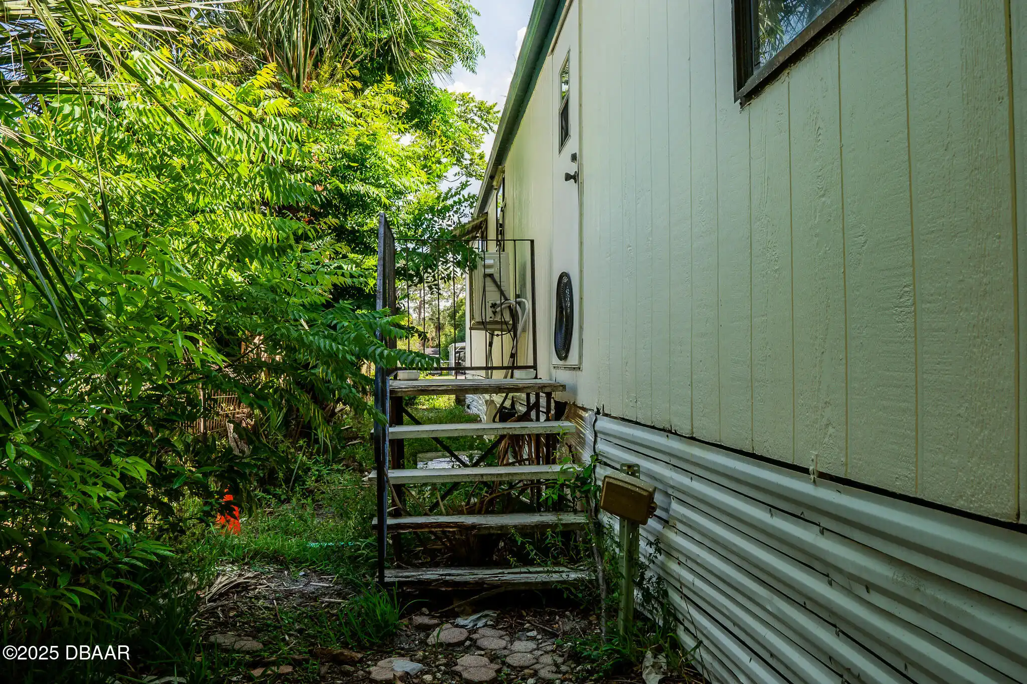 Listing Photo 9
