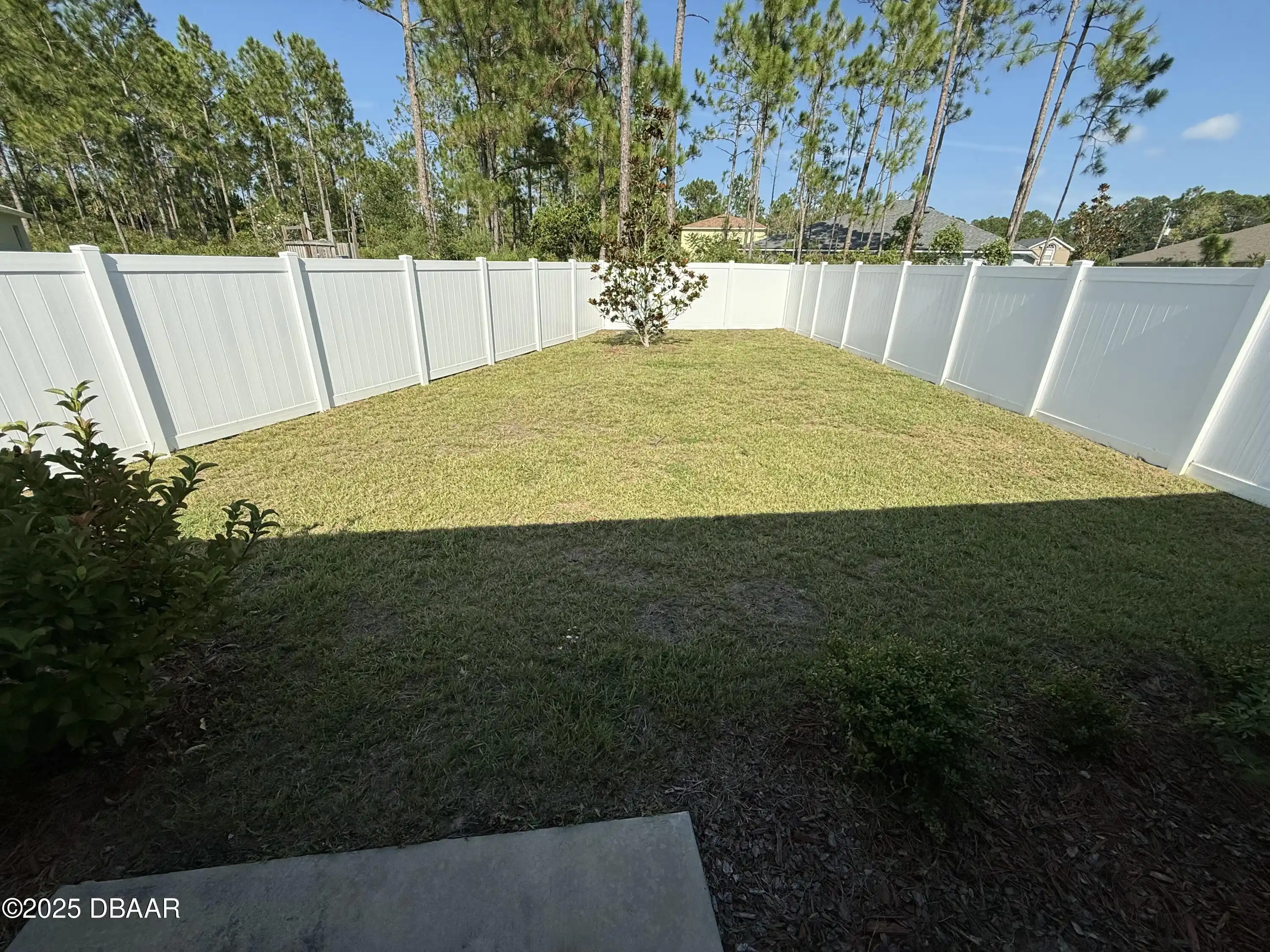 Listing Photo 12