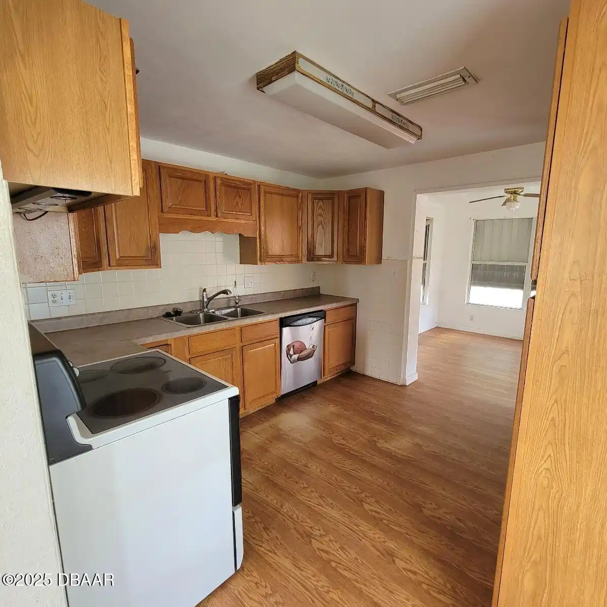 Listing Photo 8