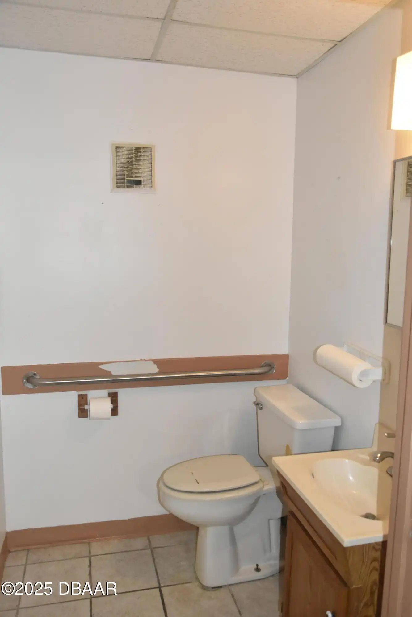 Listing Photo 11