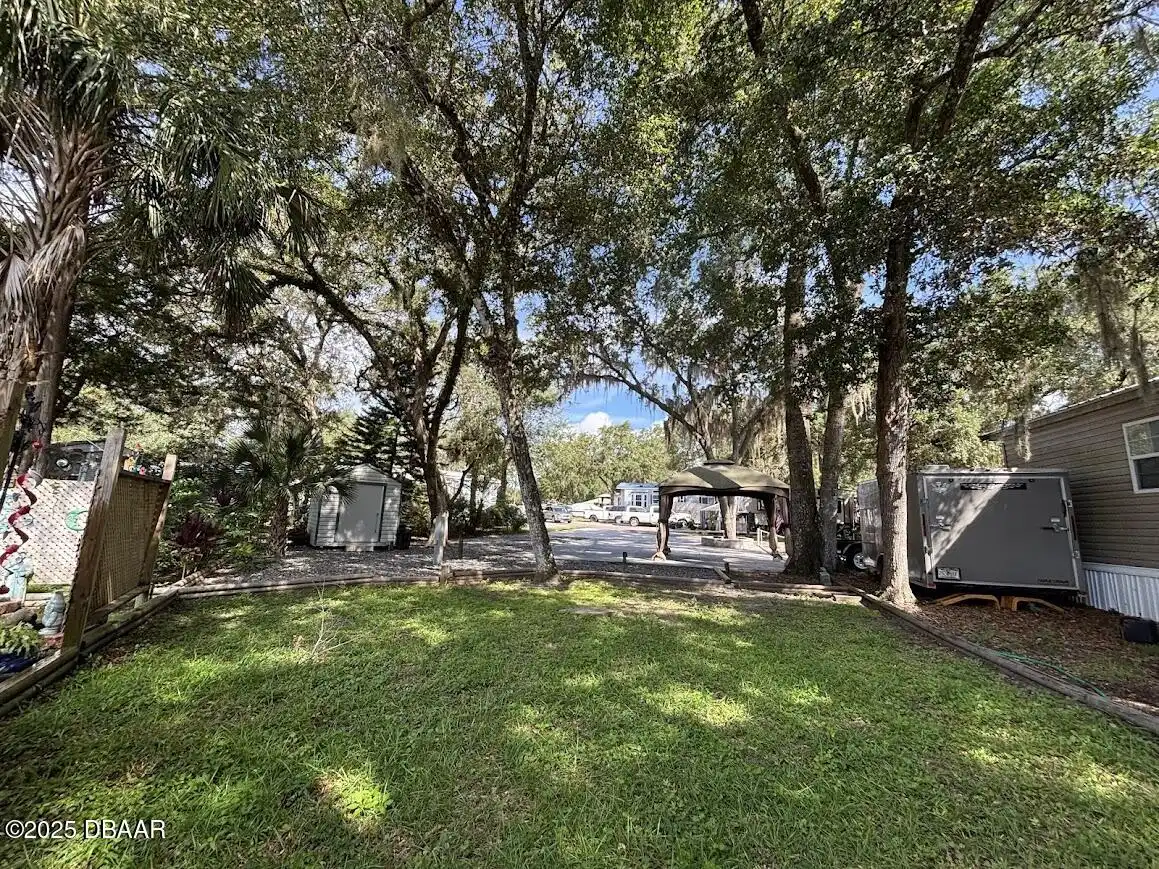 Listing Photo 10