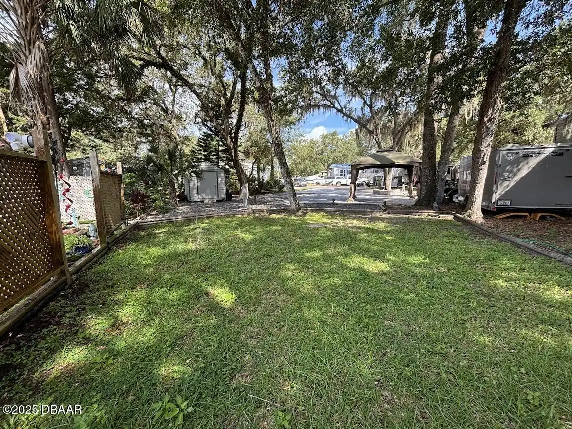 Listing Photo 9