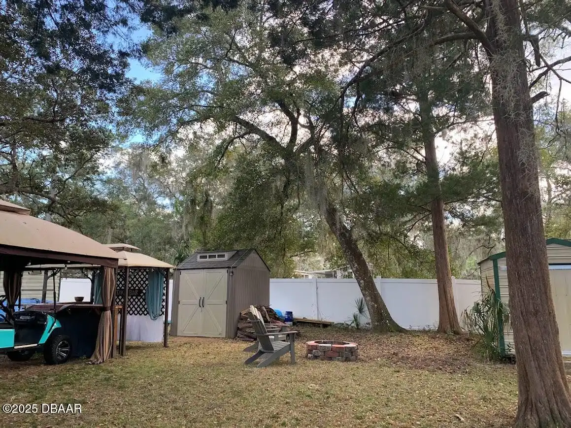 Listing Photo 11