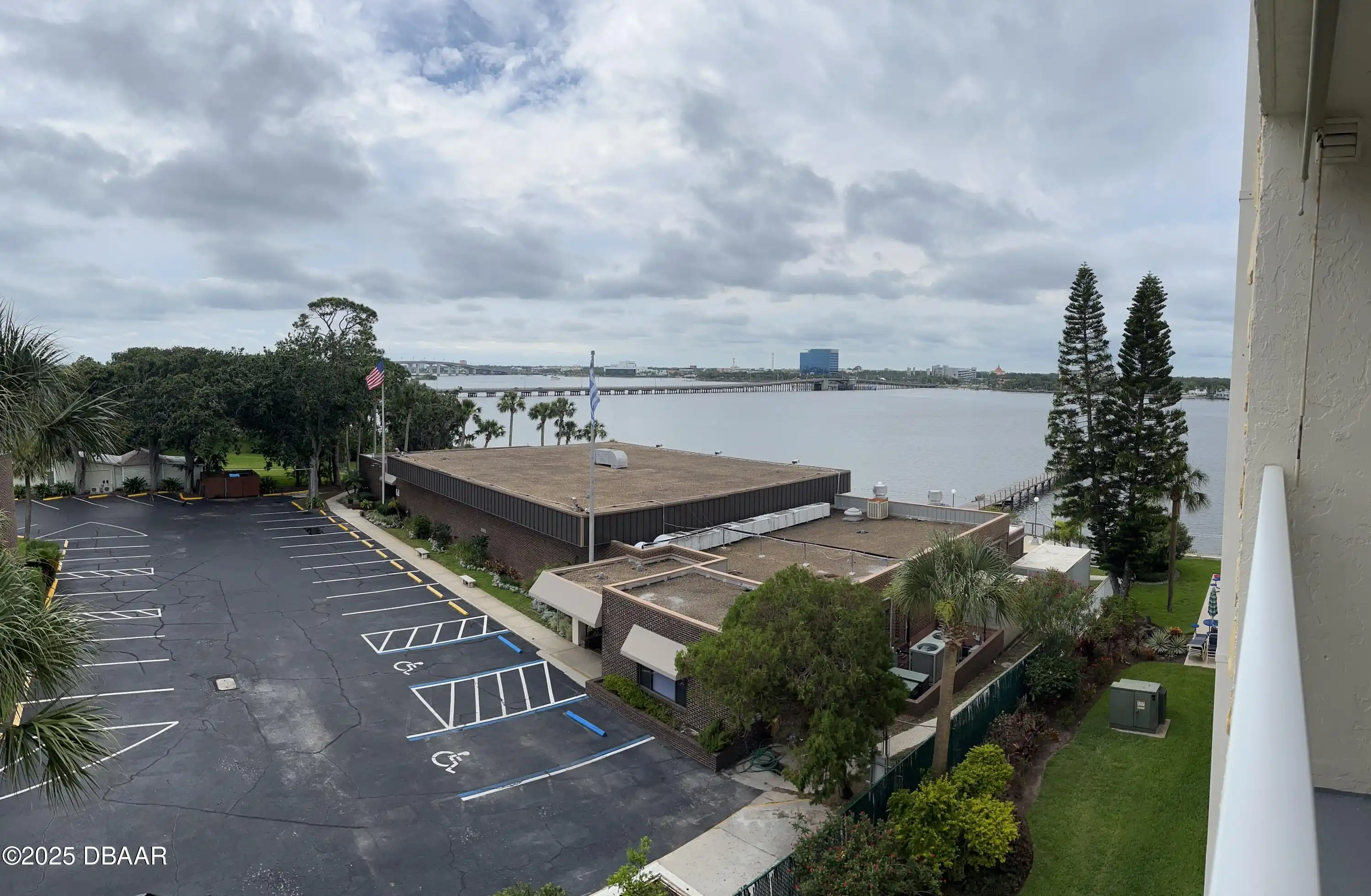 Listing Photo 17