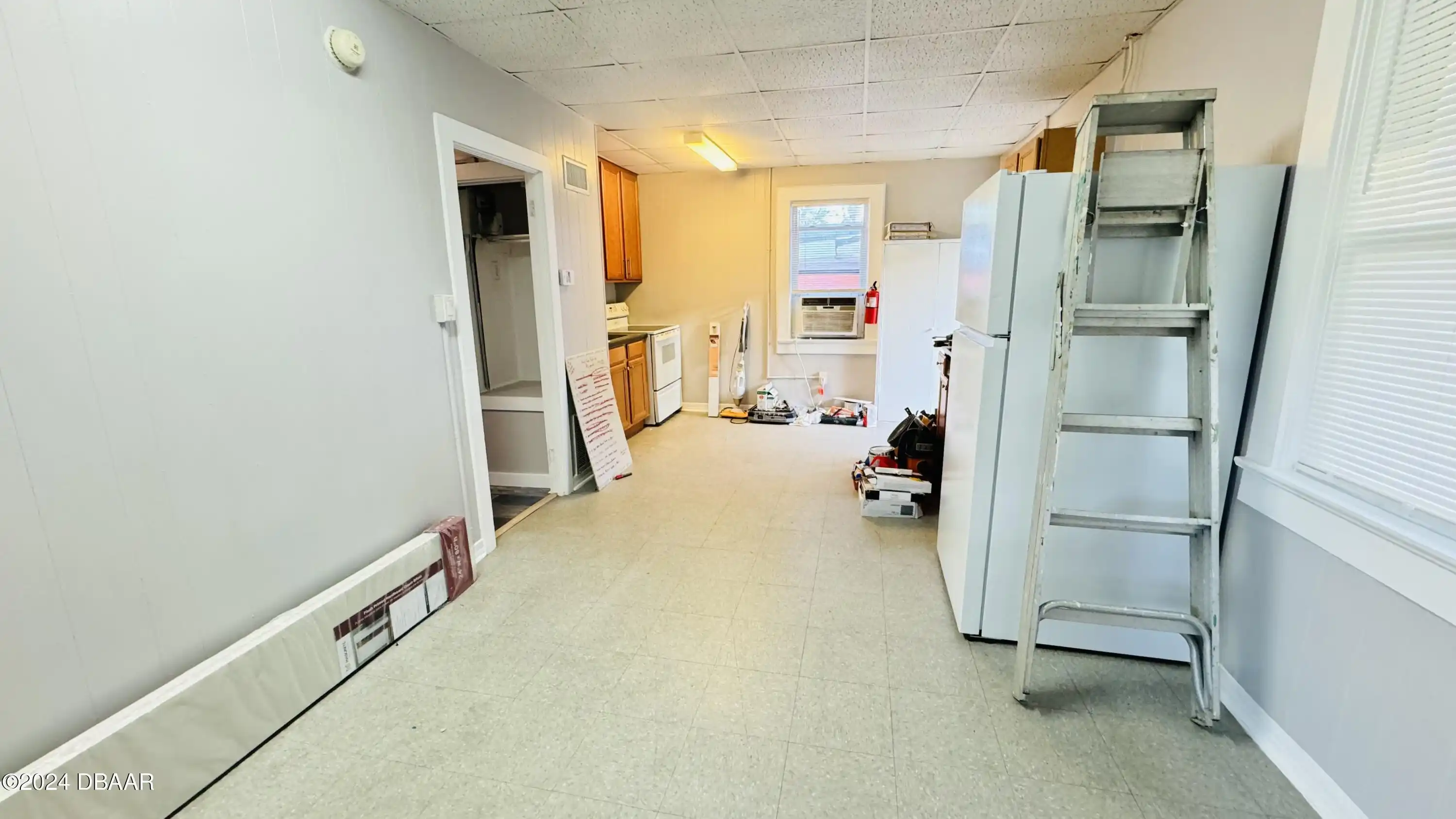 Listing Photo 12