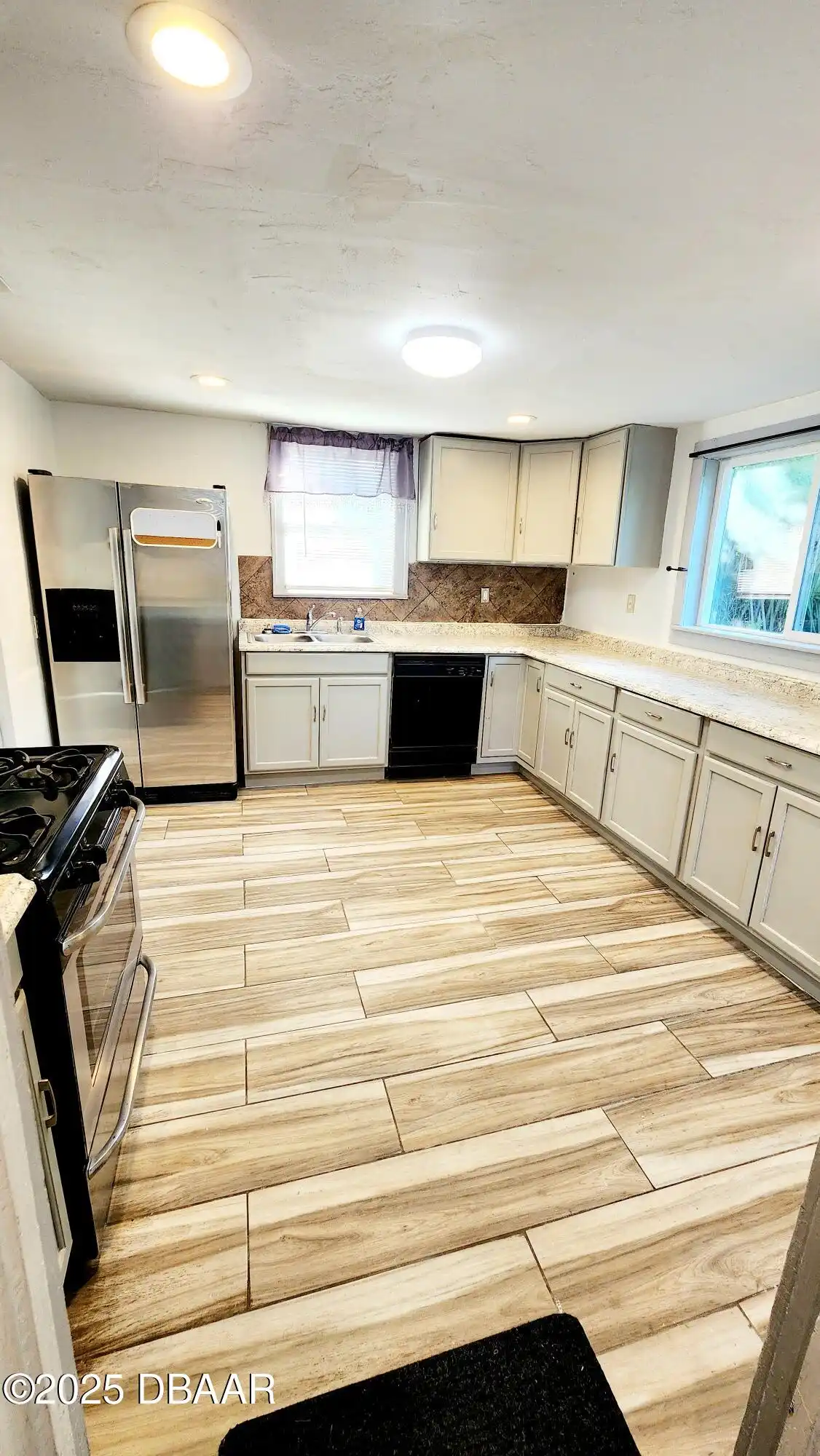 Listing Photo 7