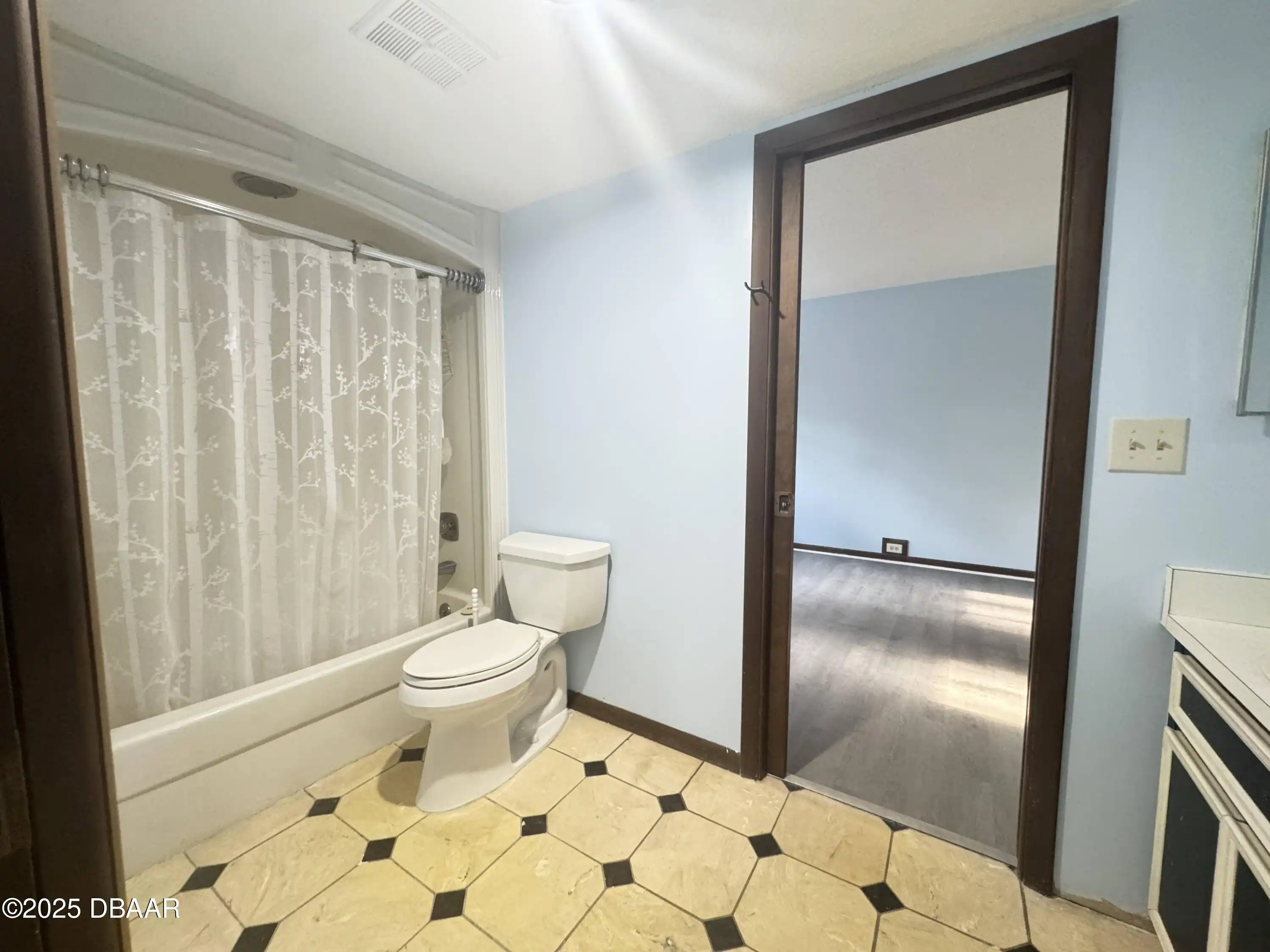 Listing Photo 17