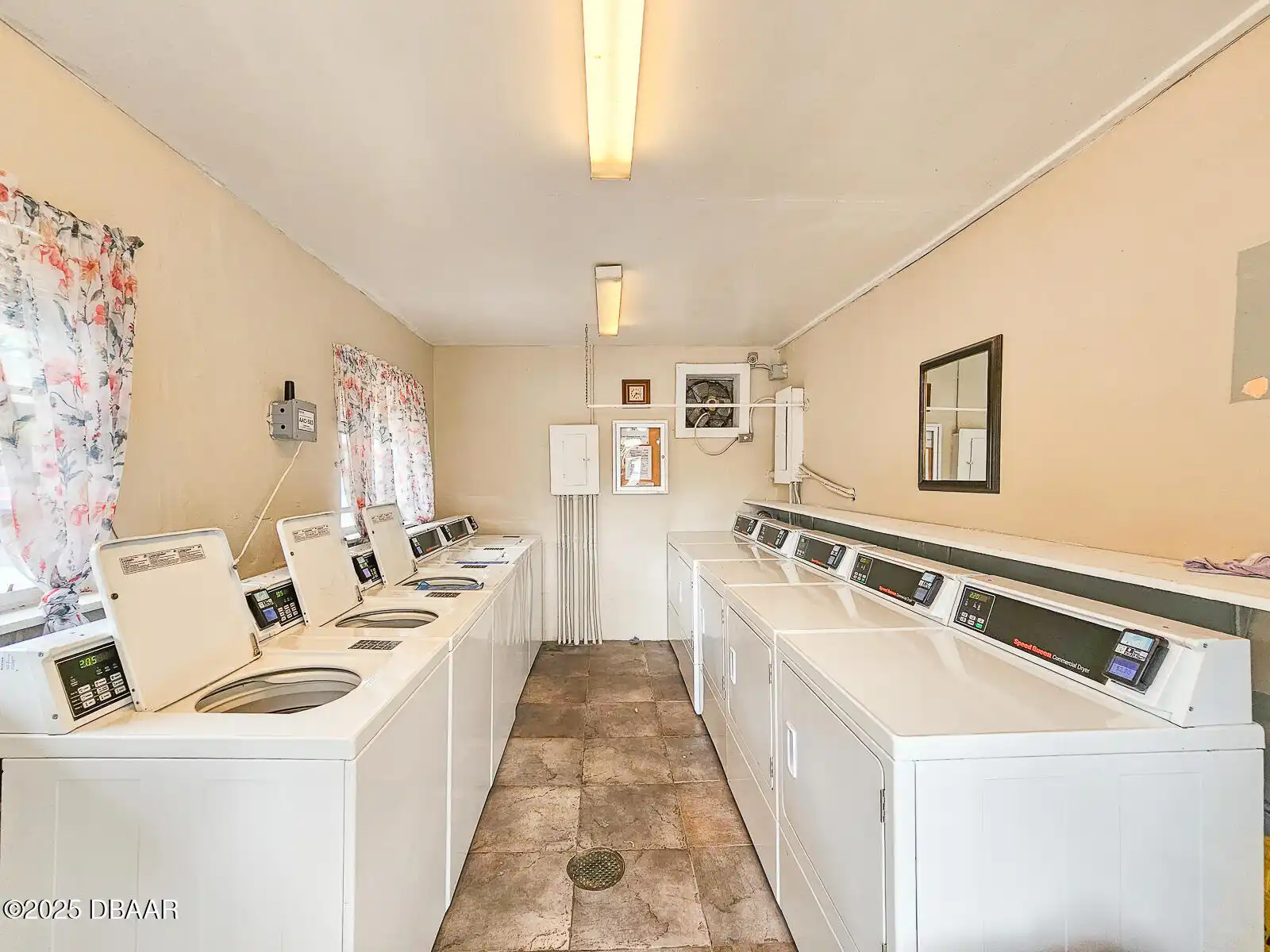 Listing Photo 16