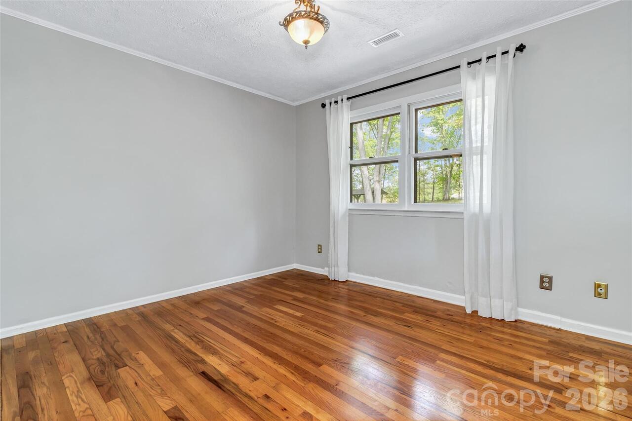 Listing Photo 26